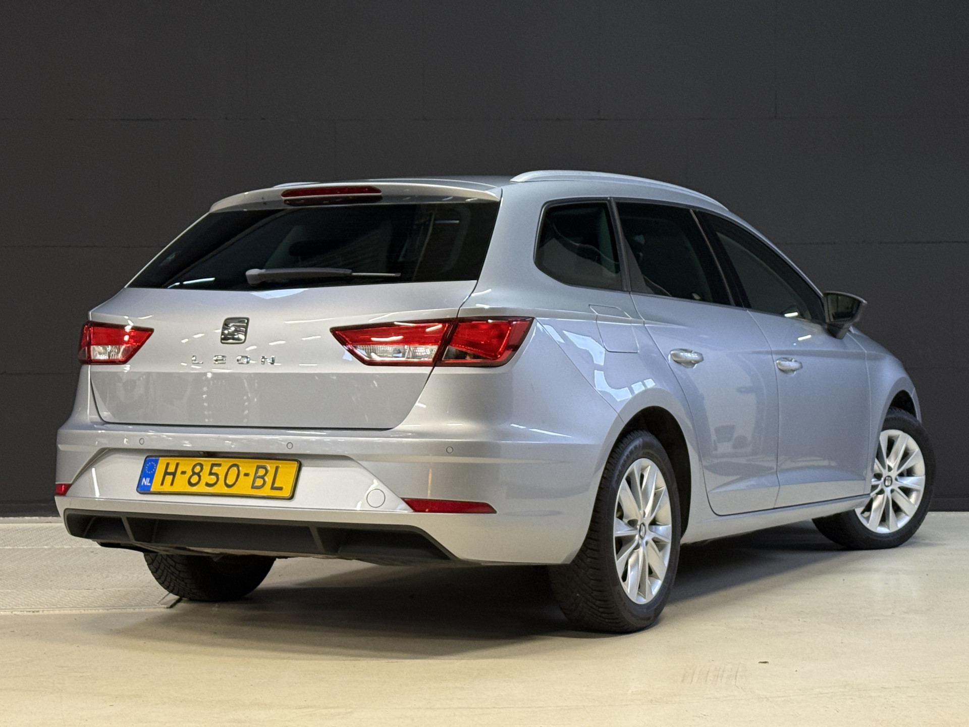 SEAT Leon ST 1.0 TSI Style Ultimate Edition | Camera | Draadloze lader | Apple Carplay