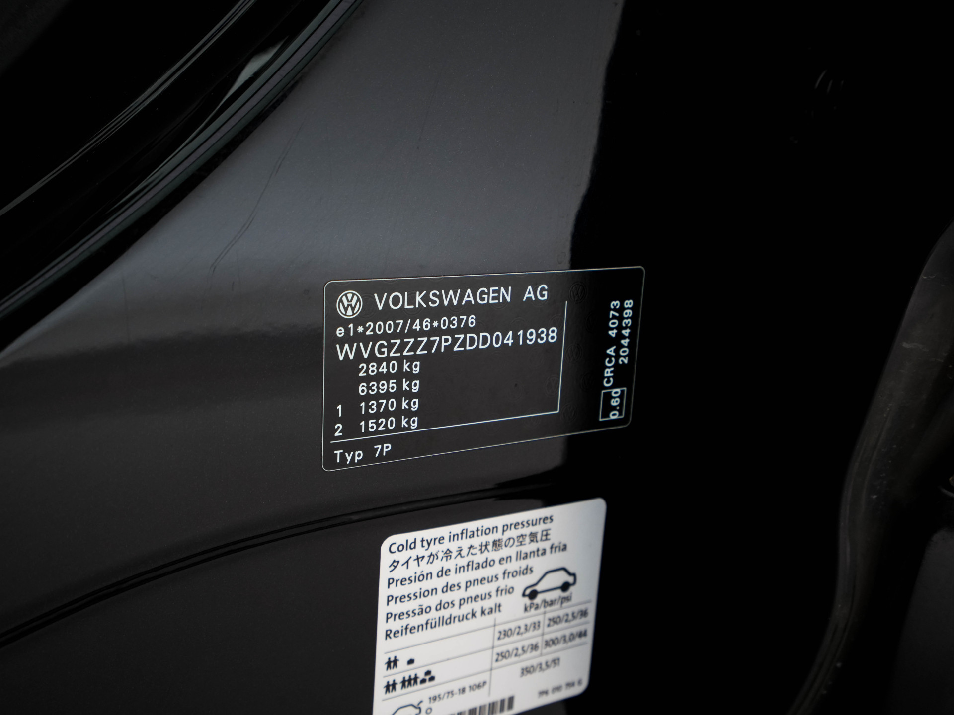 Volkswagen Touareg 3.0 TDI R-line-Sportpack AWD Aut. *FULL-LEATHER | BI-XENON | MEMORY-PACK | DYNAUDIO | AIR-SUSPENSION | NAVI-FULLMAP | COMFORT-SEATS  | ECC | HEATED-SEATS | PDC | CRUISE | TOWBAR | 21''ALU*