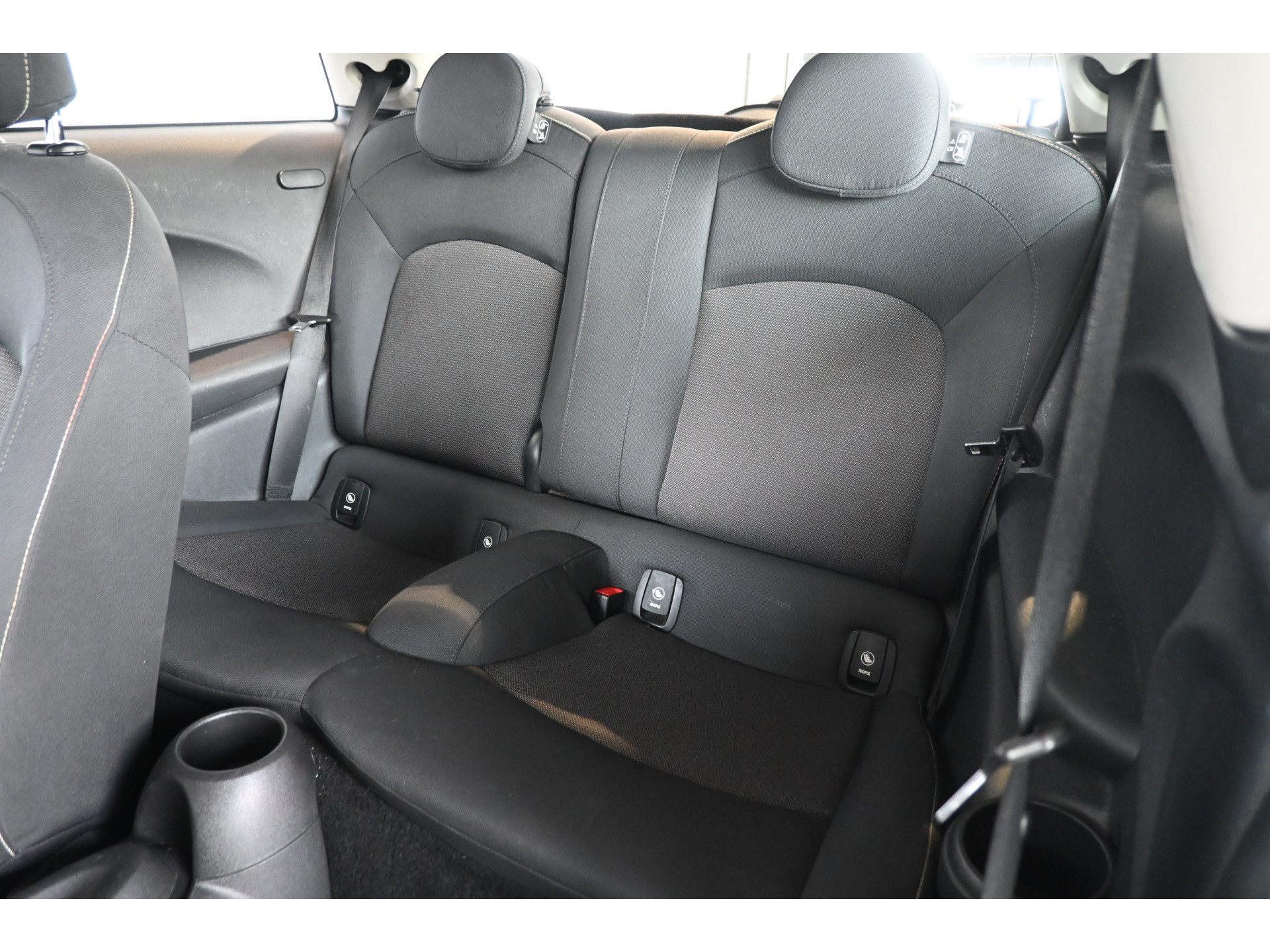 MINI 3-Deurs 1.2 One Business Airco Cruise Lichtmetaal PDC Stoelverwarming Rijklaarprijs! Inruil Mogelijk!