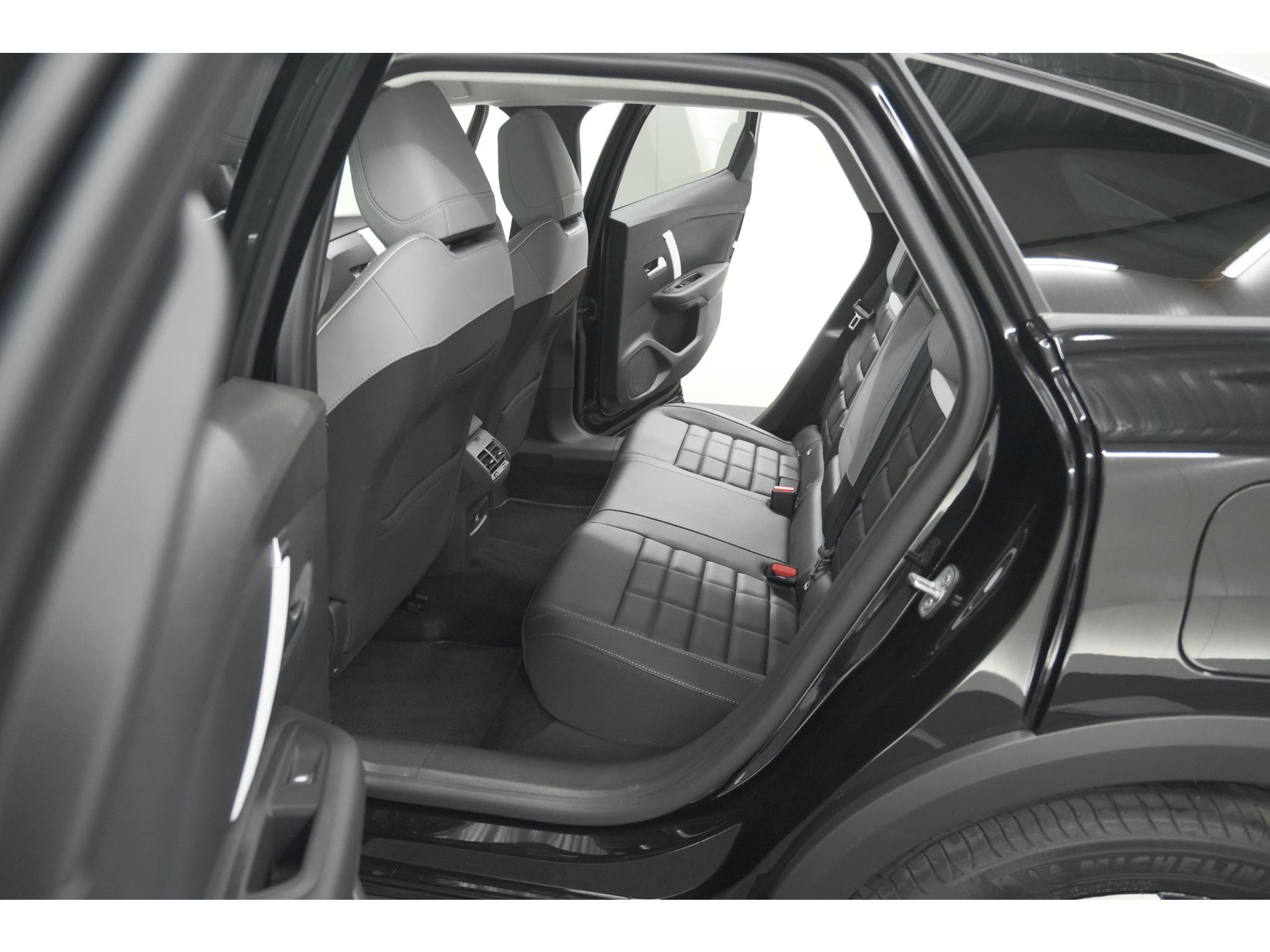 Citroen C4 1.2 Hybrid 145pk Max | 360 Camera | Adaptieve Cruise Control | Navigatie | Apple Carplay