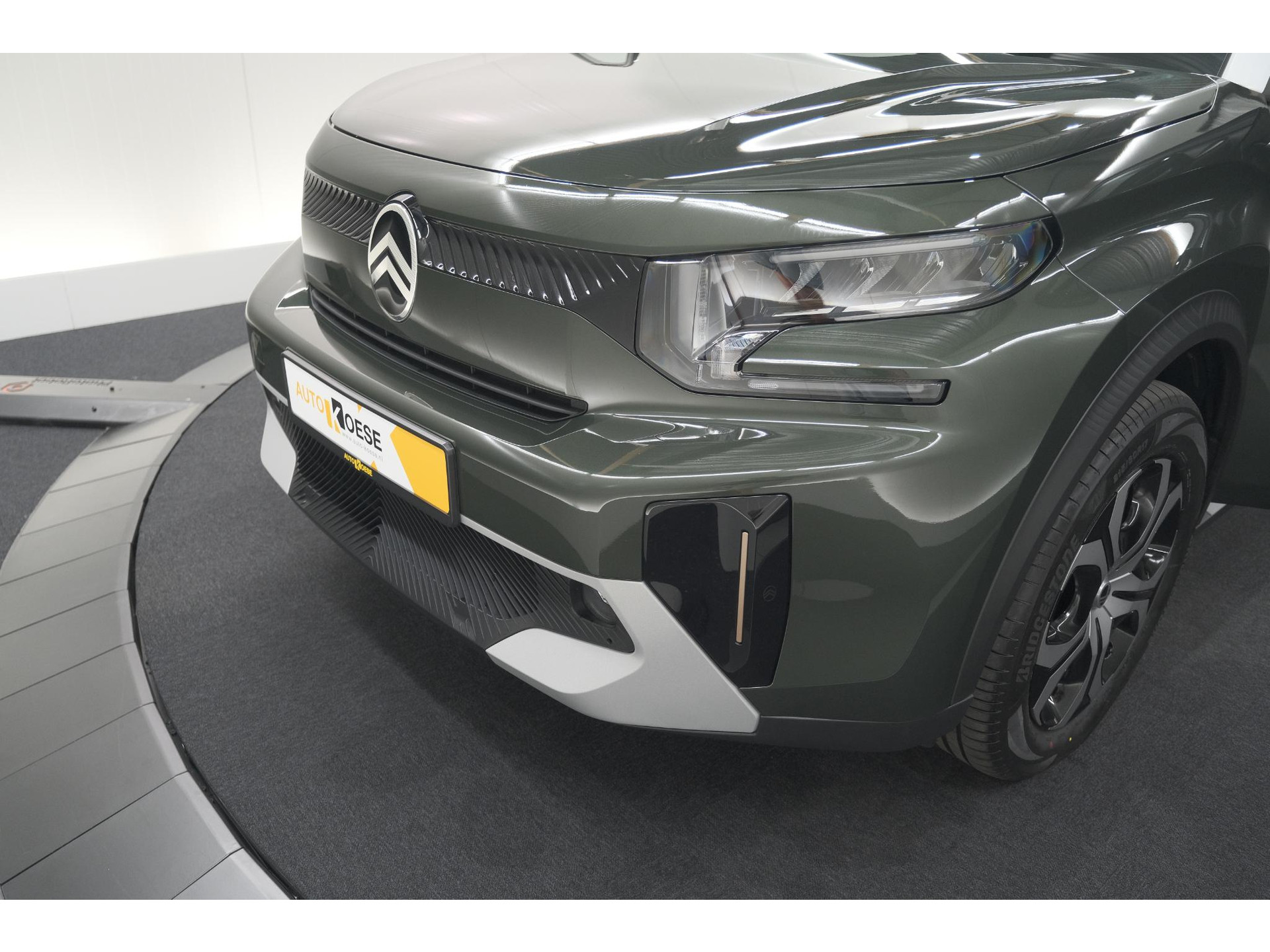 Citroen Ë-C3 Aircross Plus 113pk Extended Range 54 kWh | 11 KW Lader | Camera | Apple CarPlay | Parkeersensoren