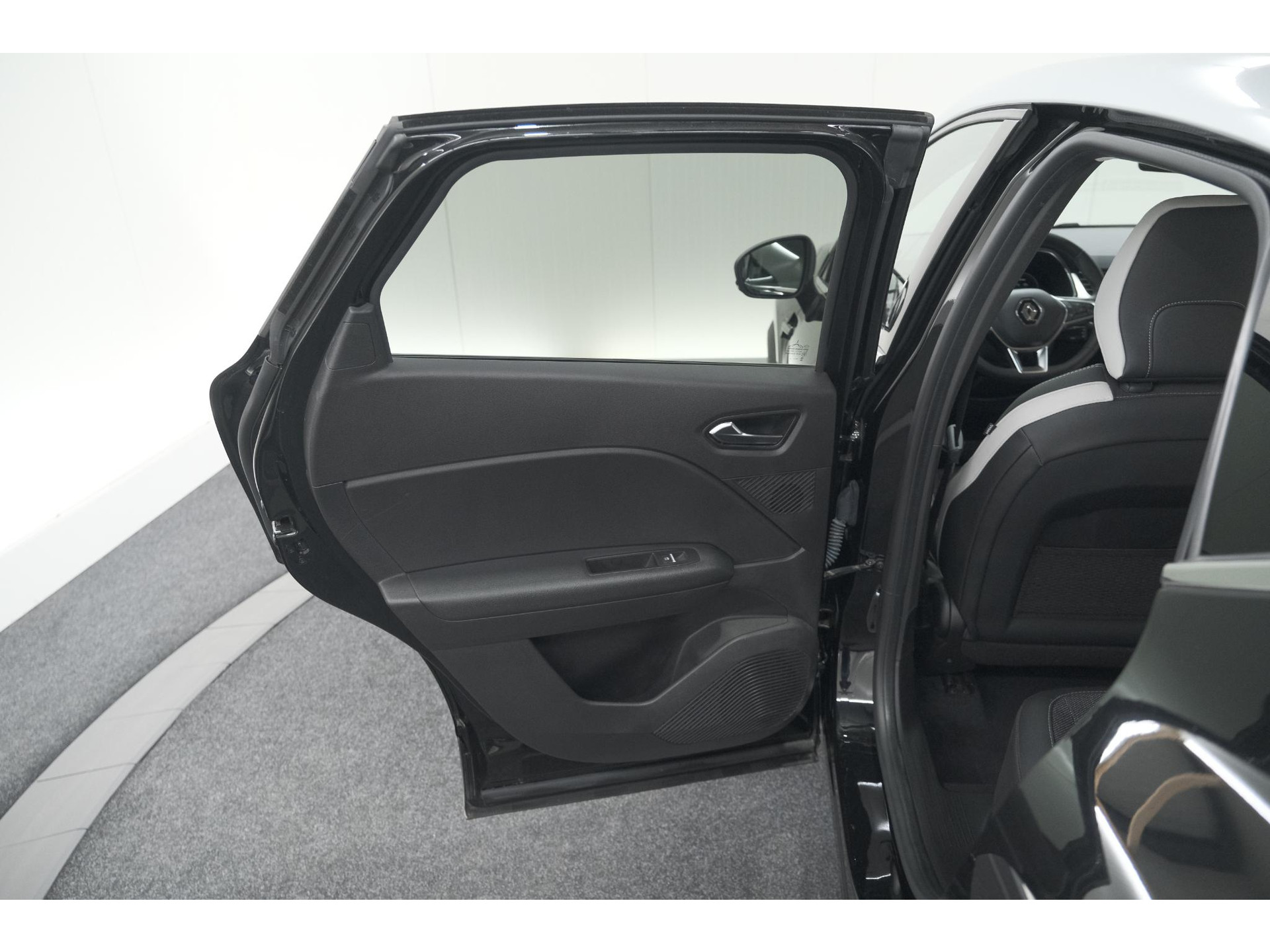 Renault Captur 1.6 E-Tech full hybrid 145 techno | Pack Full Screen | Camera | Navigatie | Allseason Banden