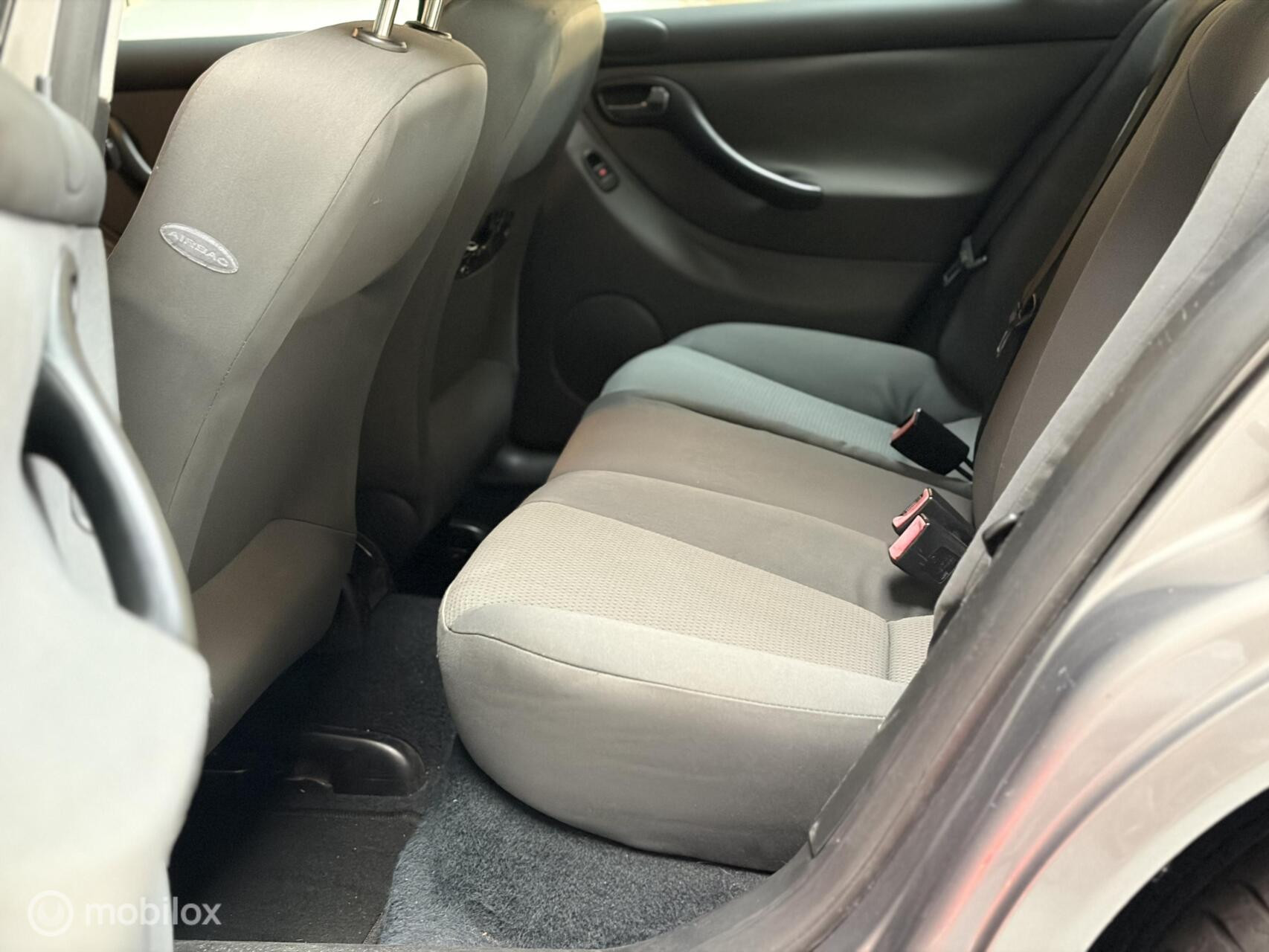 SEAT Leon 1.8-20V Signo | Automaat | Airco | NAP | 5-Deurs