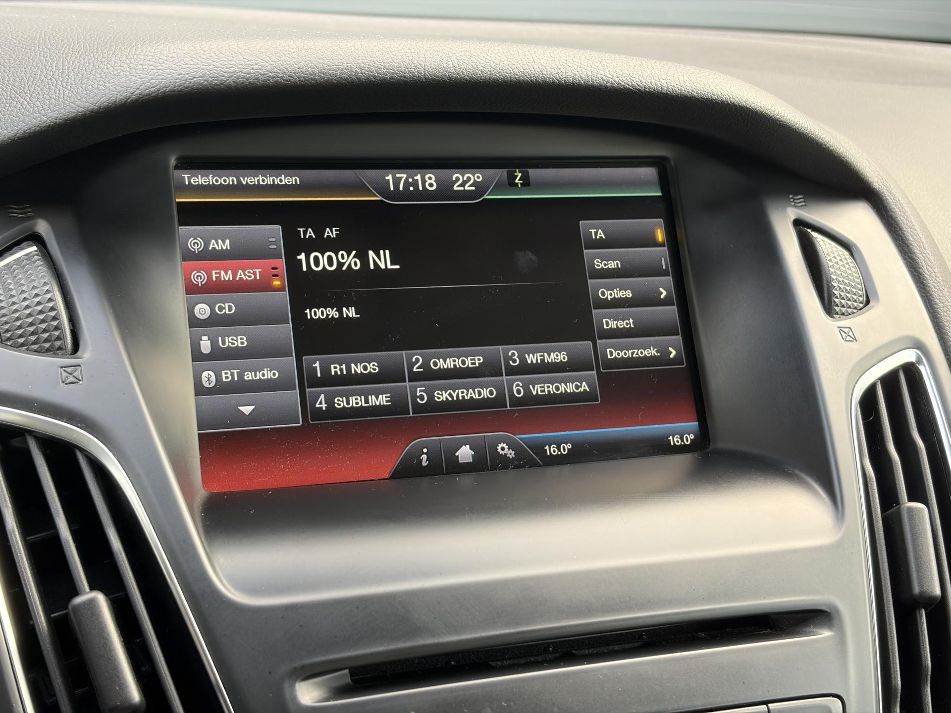 Ford Focus 1.0 Titanium Edition ✓1e Eigenaar✓125pk✓Recent Beurt gehad✓Dealer Onderhouden✓Navi✓6 Bak✓Pdc V+A✓Clima✓Cruise✓Lm velgen✓4 Elekt Ramen✓N.A.P✓Apk tot 03-2027