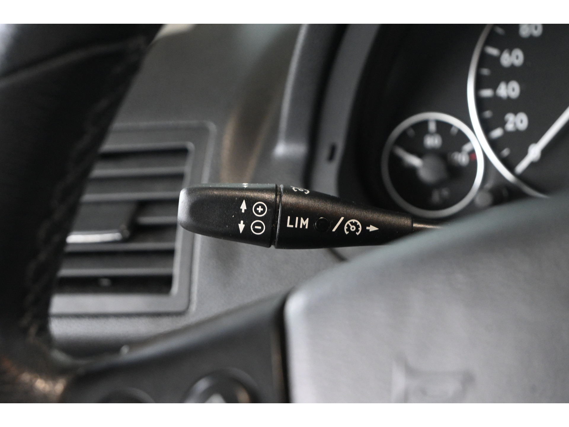 Mercedes-Benz A-klasse 180 Business Class Automaat Airco Trekhaak Rijklaarprijs Inruil Mogelijk!