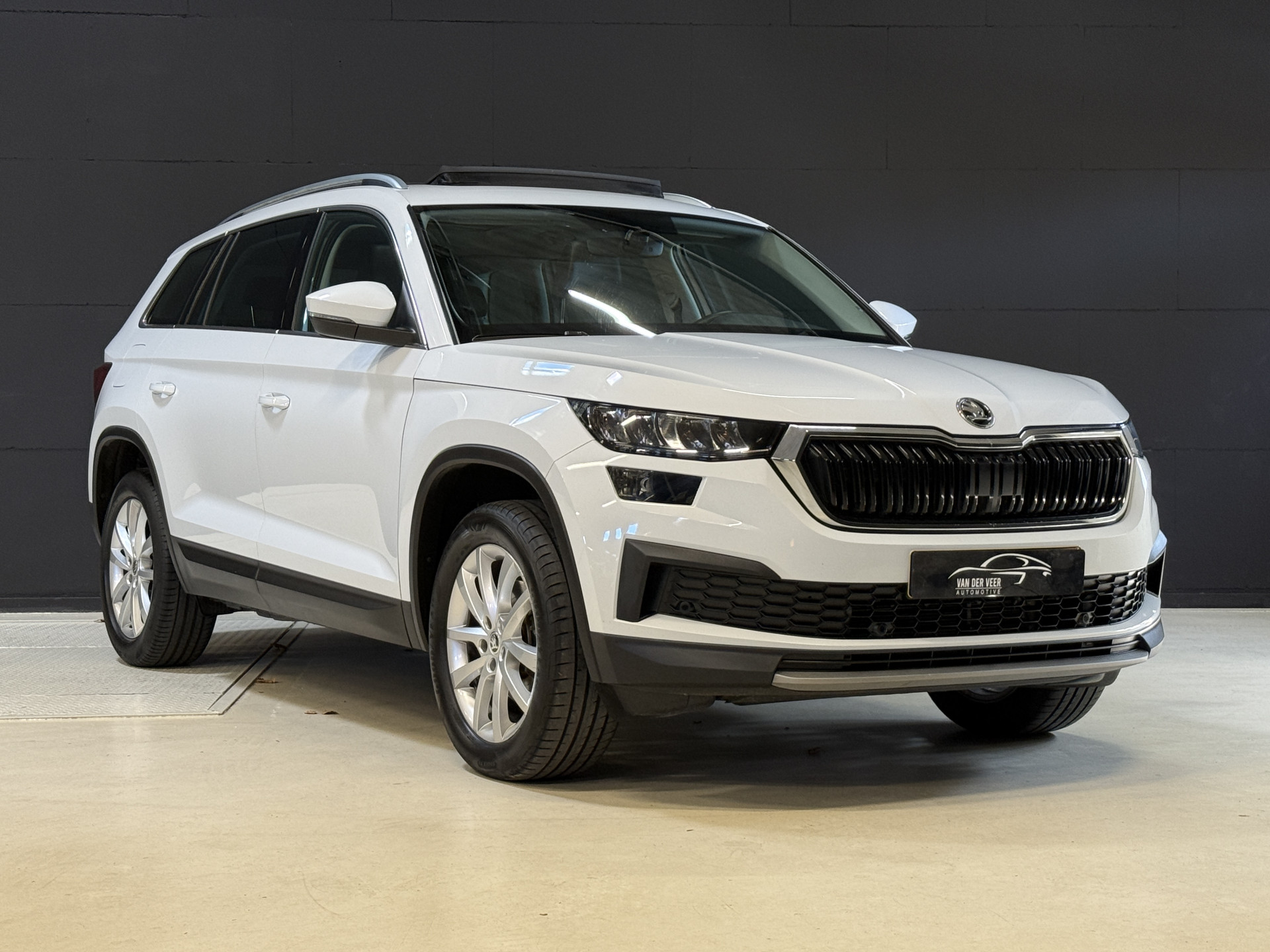 ŠKODA Kodiaq 1.5 TSI Business Edition | Panoramadak | Trekhaak | Apple Carplay | Dakdragers