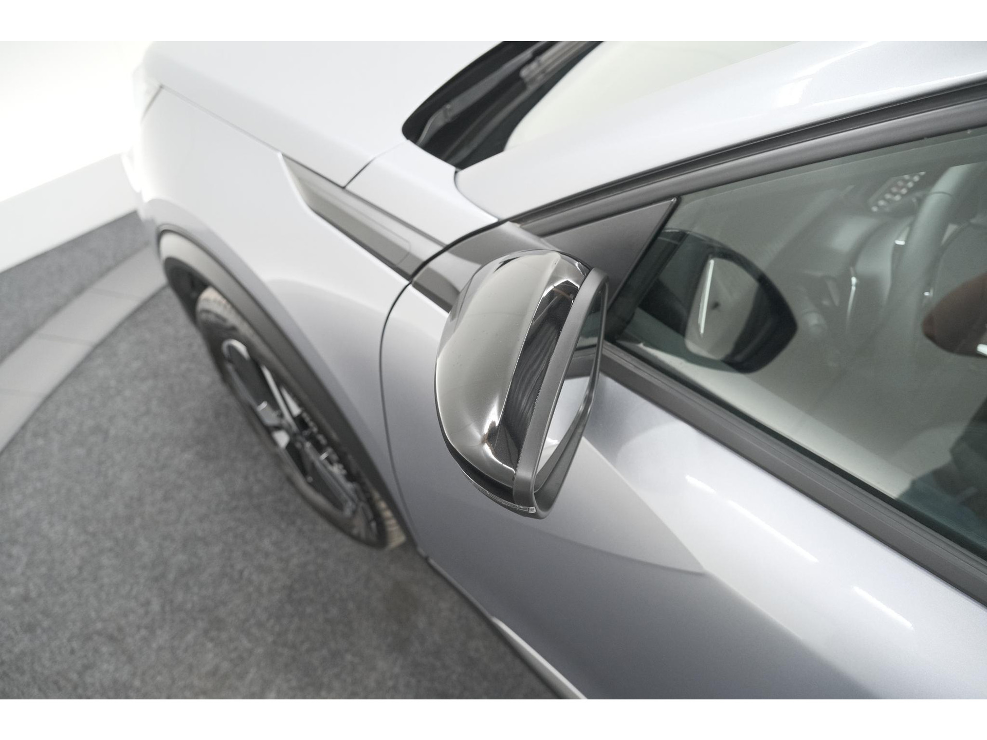 Peugeot 2008 Hybrid 136 e-DCS6 Allure | 360 Camera | Adaptieve Cruise Control | Dodehoekdetectie | Navigatie