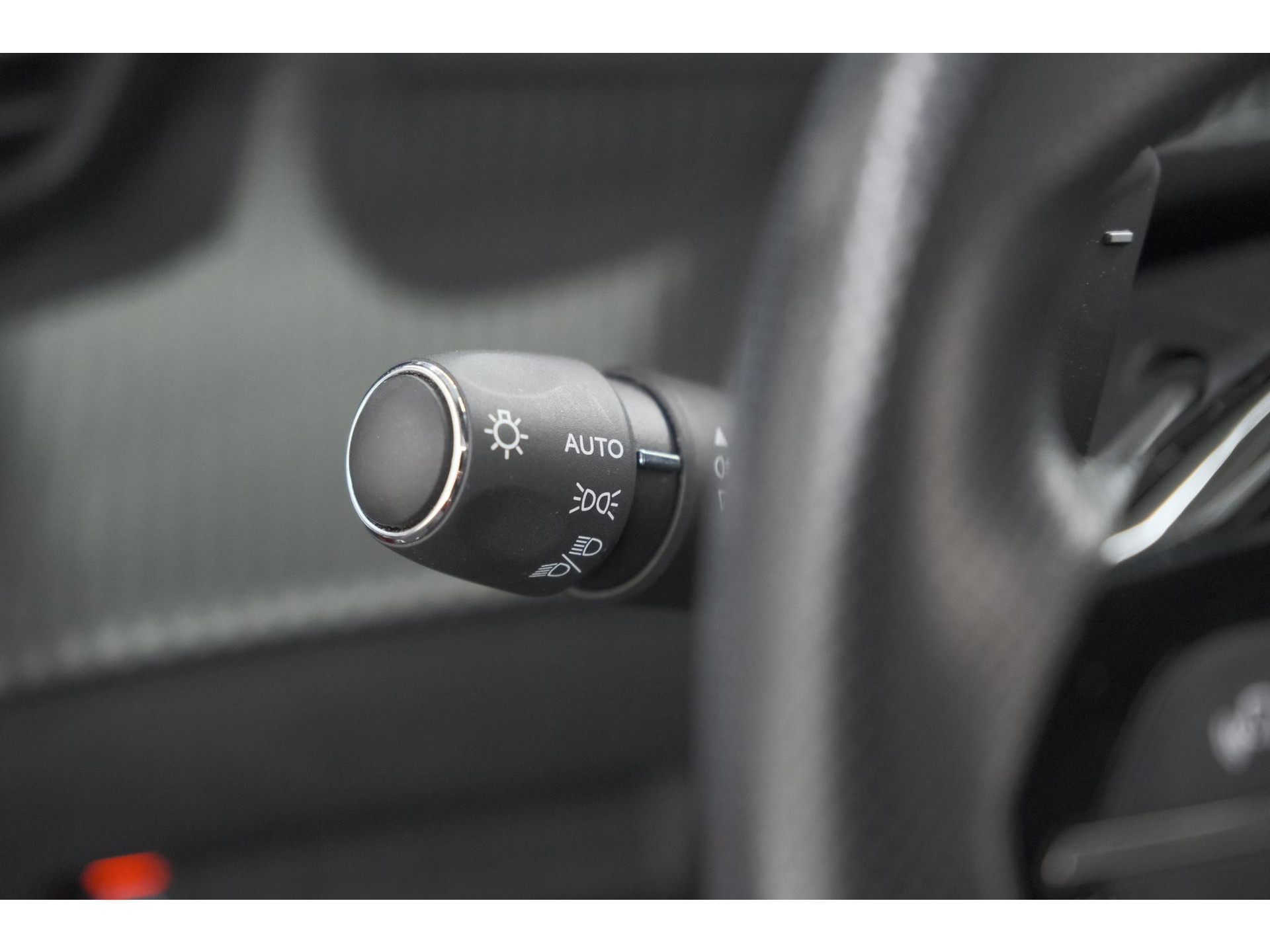 Peugeot 208 PureTech 130 EAT8 GT | Panoramadak | Camera | Apple Carplay | Stoelverwarming