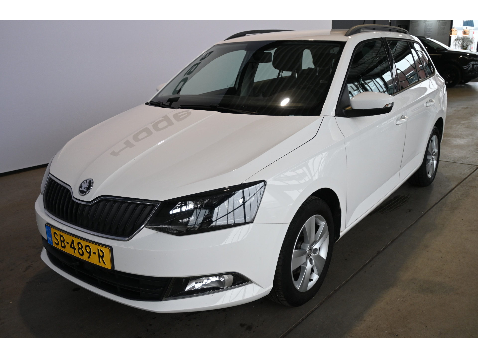 ŠKODA Fabia Combi 1.0 TSI Ambition Business Airco Navigatie Cruise Control Rijklaarprijs Inruil Mogelijk!