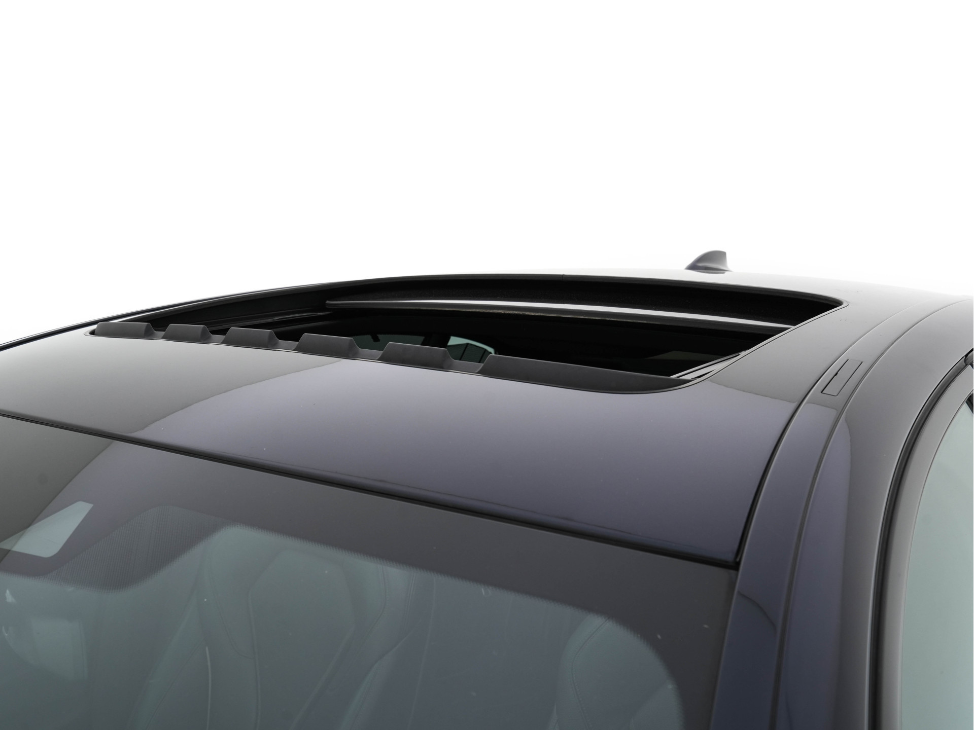 BMW 5-serie 520d xDrive M-Sport-Pack High Executive (INCL-BTW) Aut. *PANO | LUXURY-LEATHER | FULL-LED | HEAD-UP | DIGI-COCKPIT | NAVI-FULLMAP | TOP-VIEW | MEMORY-PACK | ECC | AMBIENT-LIGHT | PDC | CRUISE | SHIFT-PADDLES | TOWBAR  | 20''ALU*