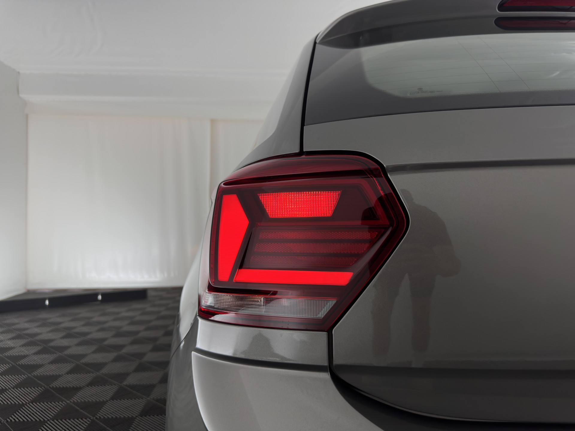 Volkswagen Polo 1.0 TSI Comfortline Business (INCL-BTW) *NAVI-FULLMAP | ADAPTIVE-CRUISE | COMFORT-SEATS | DAB+ | ECC | PARKPILOT*