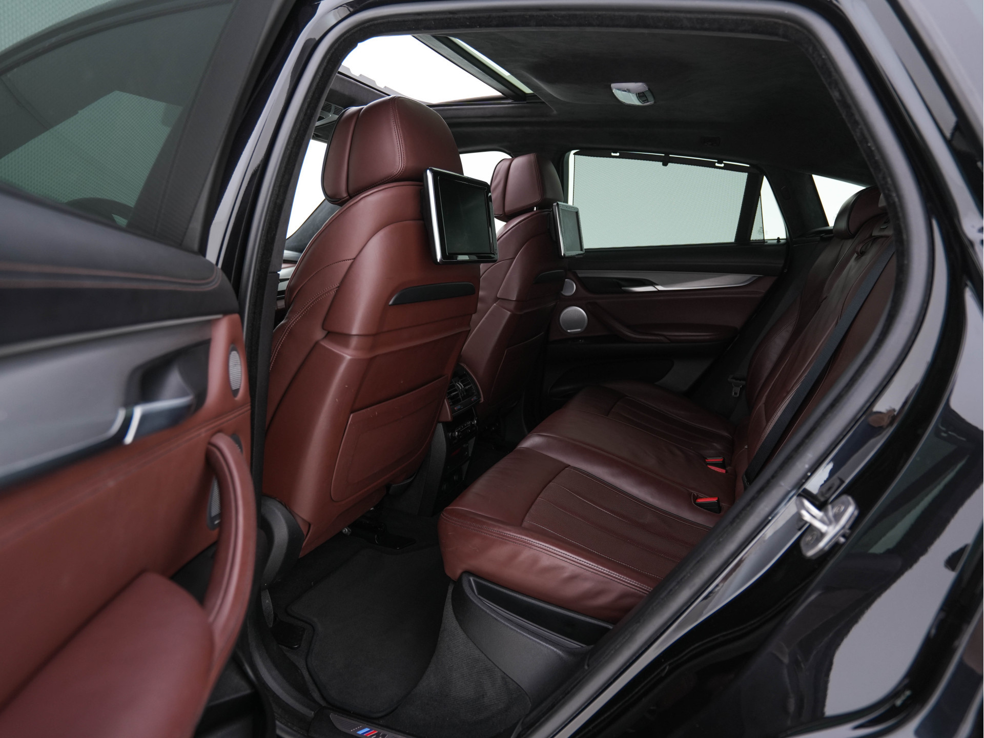 BMW X6 xDrive40d M-Sportpack High Executive Aut. *PANO | LUXURY-LEATHER | BANG/OLUFSEN-SURROUND | HEAD-UP | SOFT-CLOSE | FULL-LED | MEMORY-PACK | DIGI-COCKPIT | KEYLESS | CAMERA | NAVI-FULLMAP | HEATED-SPORTSEATS | 21"ALU*