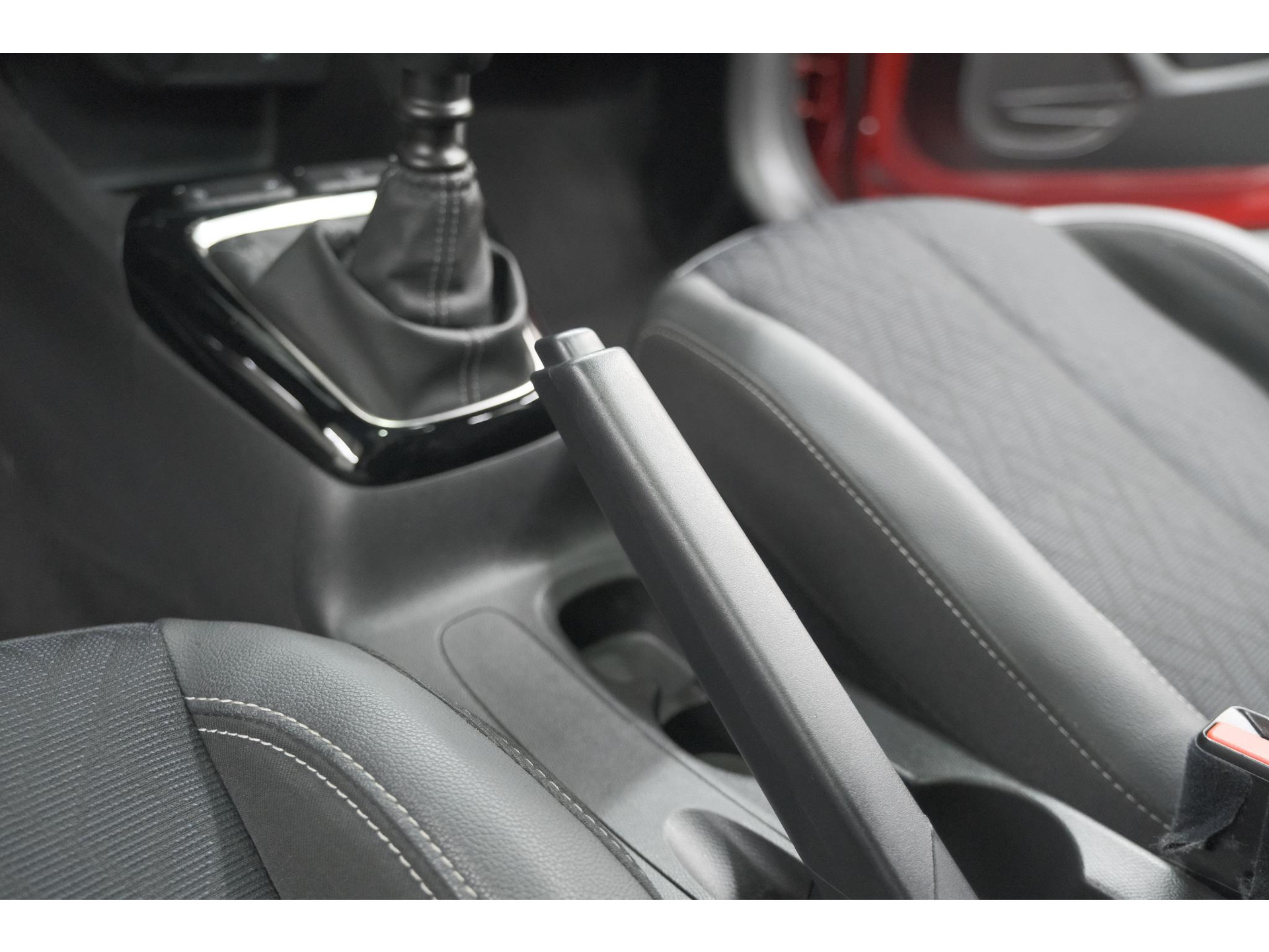 Opel Corsa 1.2 Turbo 100 Ultimate | Panoramadak | Camera | Dodehoekdetectie | Apple Carplay
