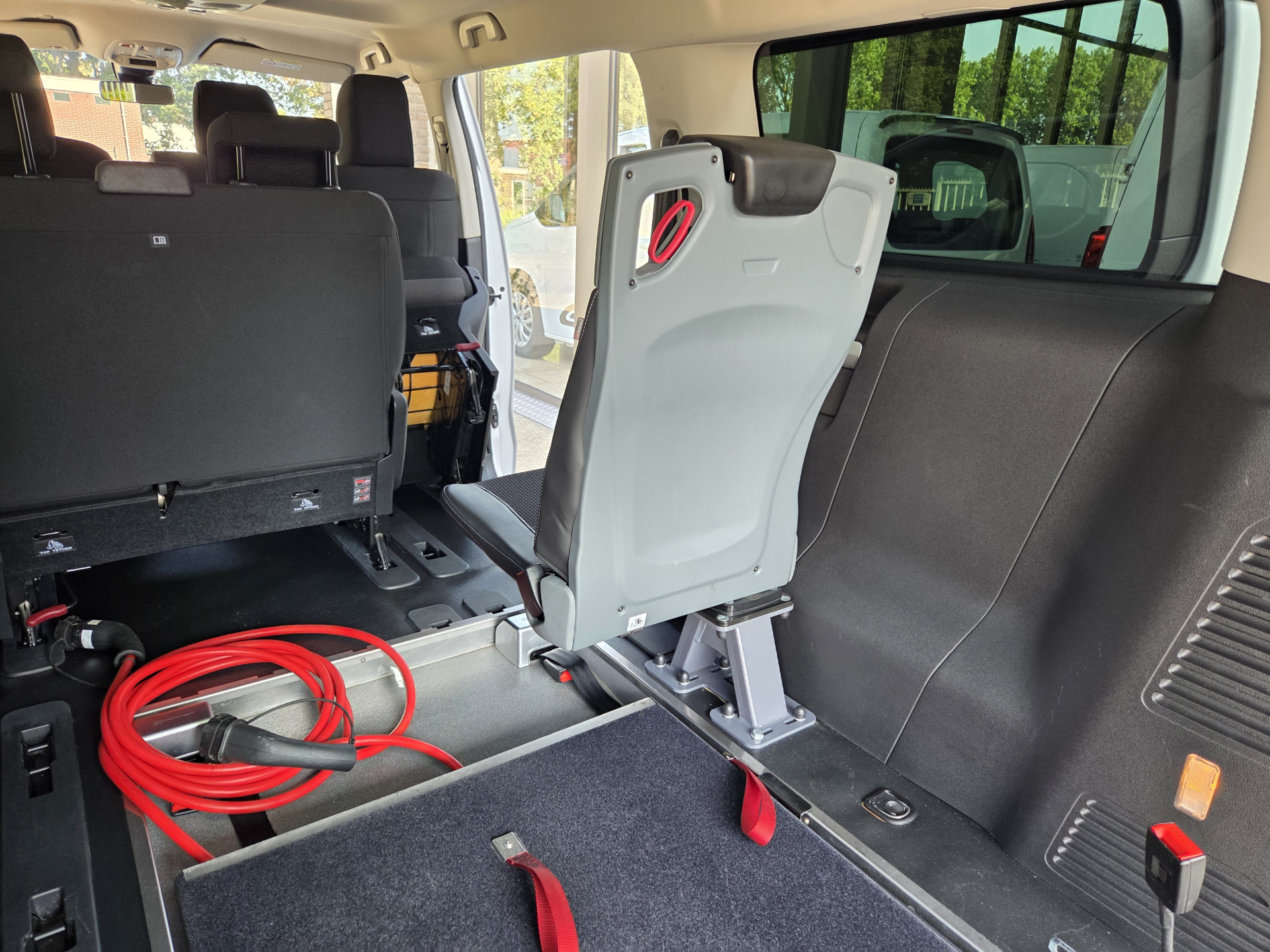 Citroën ë-SpaceTourer XL L3 75kWh Rolstoelauto / Rolstoelbus 7-Persoons met Bodemverlaging