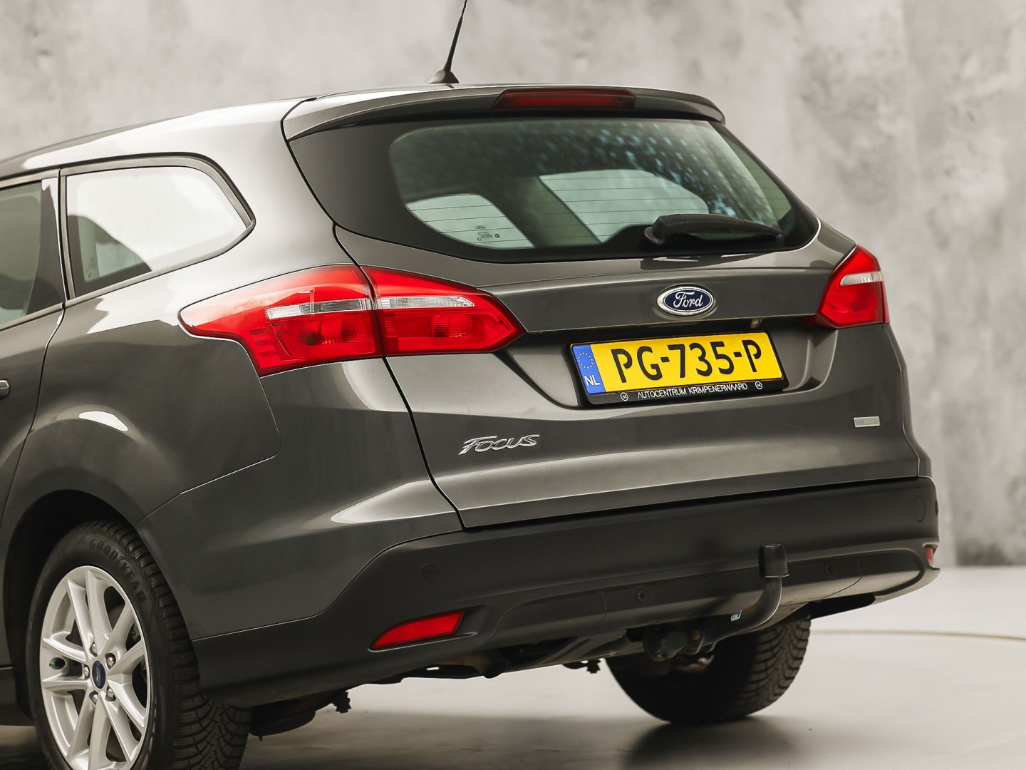 Ford Focus Wagon 1.0 Sport (APPLE CARPLAY, GROOT NAVI, CAMERA, CLIMATE, SPORTSTOELEN, TREKHAAK, CRUISE, NIEUWSTAAT)