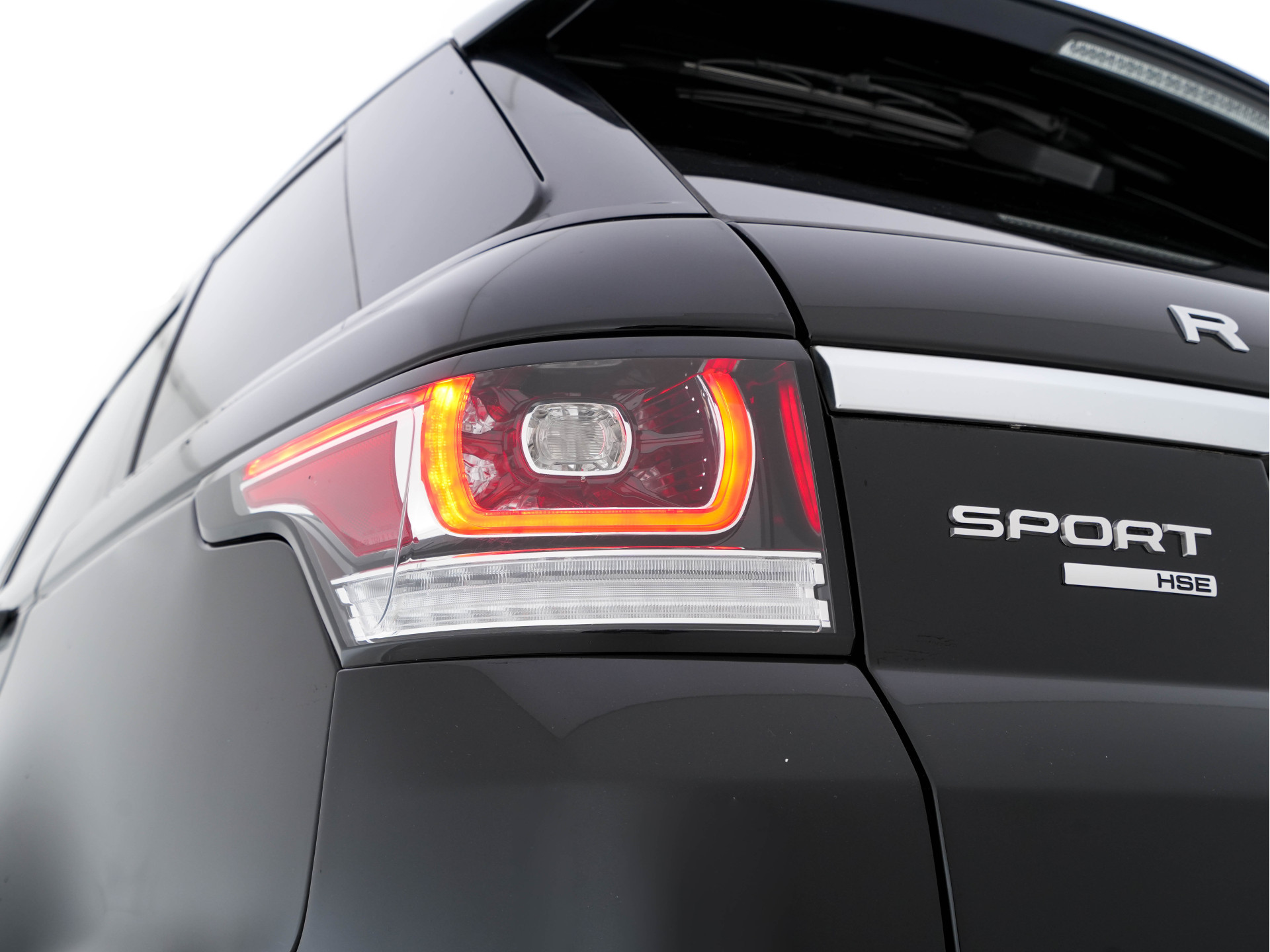 Land Rover Range Rover Sport 3.0 TDV6 HSE Dynamic [ 7-Pers ] Aut. *PANO | LEATHER | BI-XENON | NAVI-FULLMAP | CAMERA | CRUISE | HEAD-UP | MEMORY-PACK | HEATED-COMFORTSEATS | PRIVACY-GLASS | SHIFT-PADDLES | TOWBAR | 20"ALU*