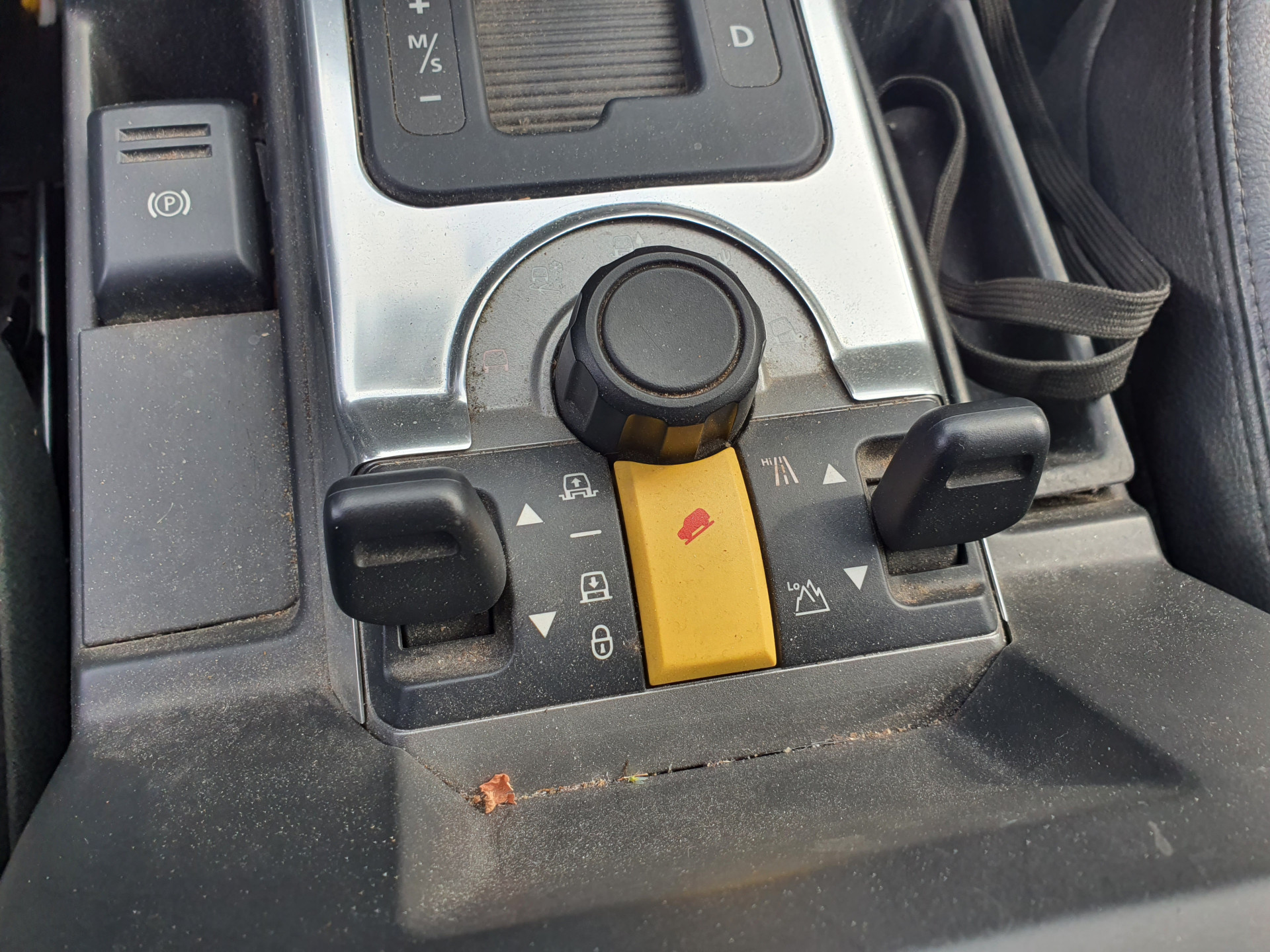 Land Rover Discovery 2.7 TdV6 SE  Climate-Pack [⚠️] Aut. *NAVI-FULLMAP | HARMAN/KARDON-AUDIO | WINDSOR-LUXURY-LEATHER | ELECTRIC-WINCH | ECC | AIR-SUSPENSION | PDC | CRUISE | COMFORT-SEATS | 18"ALU* ! LEES DE ADVERTENTIE GOED !