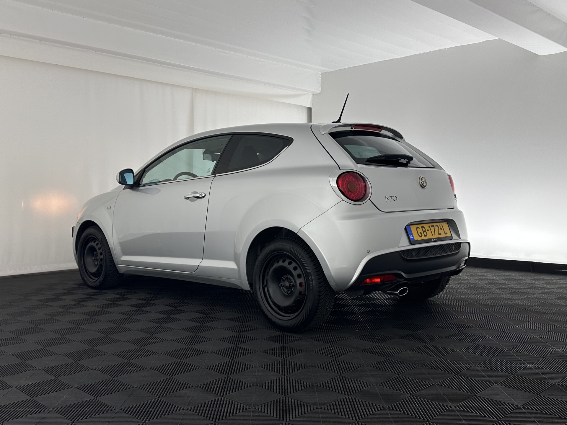 Alfa Romeo MiTo 1.3 JTDM ECO JUNIOR *LEATHER | NAVI-FULLMAP | SPORTSEATS | ECC | AUDIOSYSTEEM-DIGITAL |  PDC | PRIVACYGLASS | CRUISE*