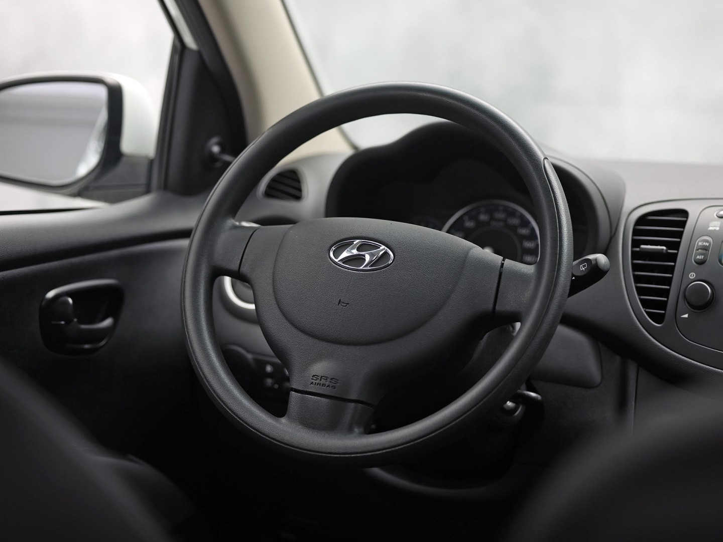 Hyundai i10 1.1 i-Drive Sport (AIRCO, SPORTSTOELEN, LM VELGEN, ELEK RAMEN, NIEUWSTAAT)