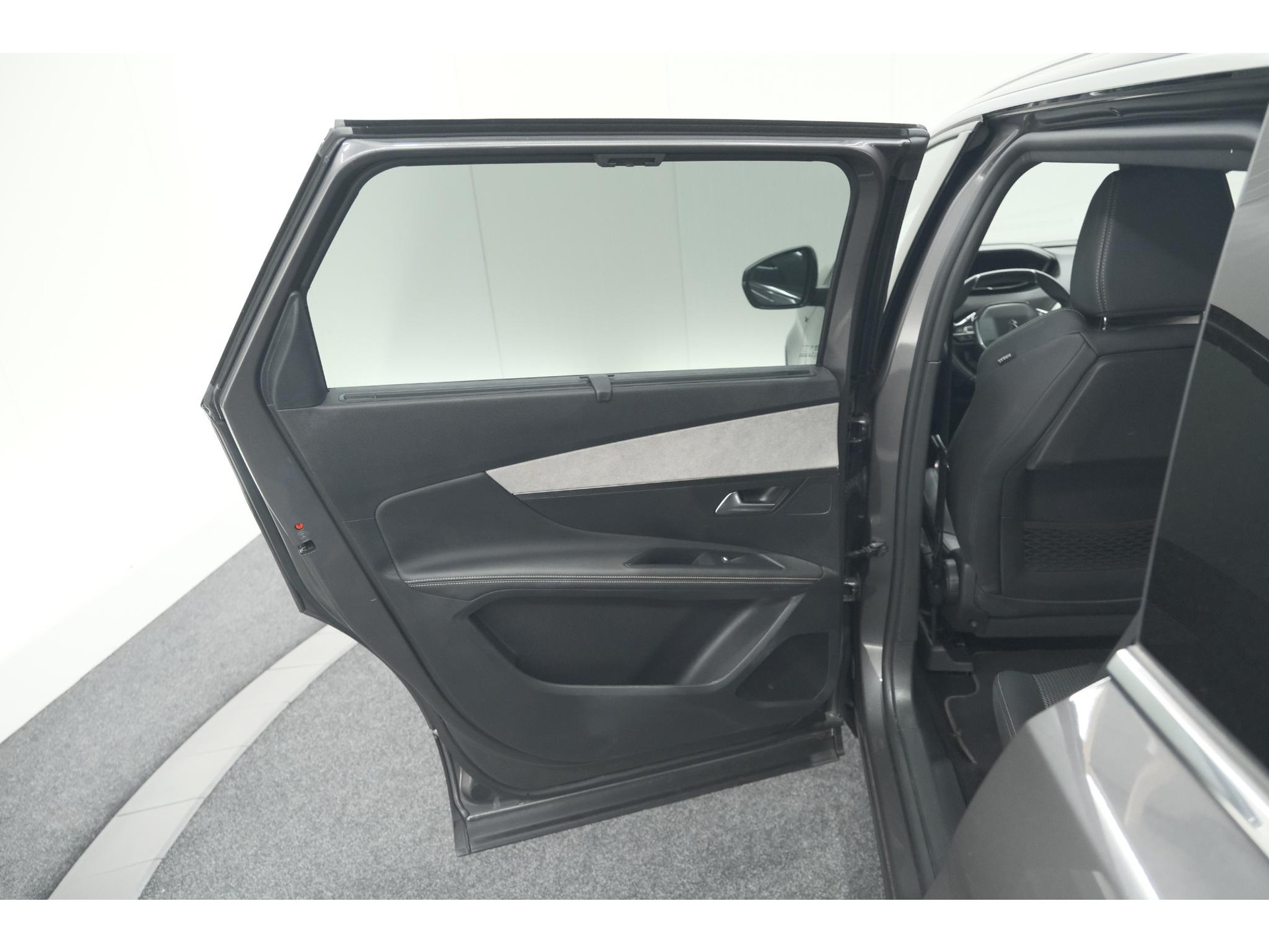 Peugeot 5008 PureTech 130 GT | Camera | Adaptieve Cruise Control | Dodehoekdetectie | Navigatie