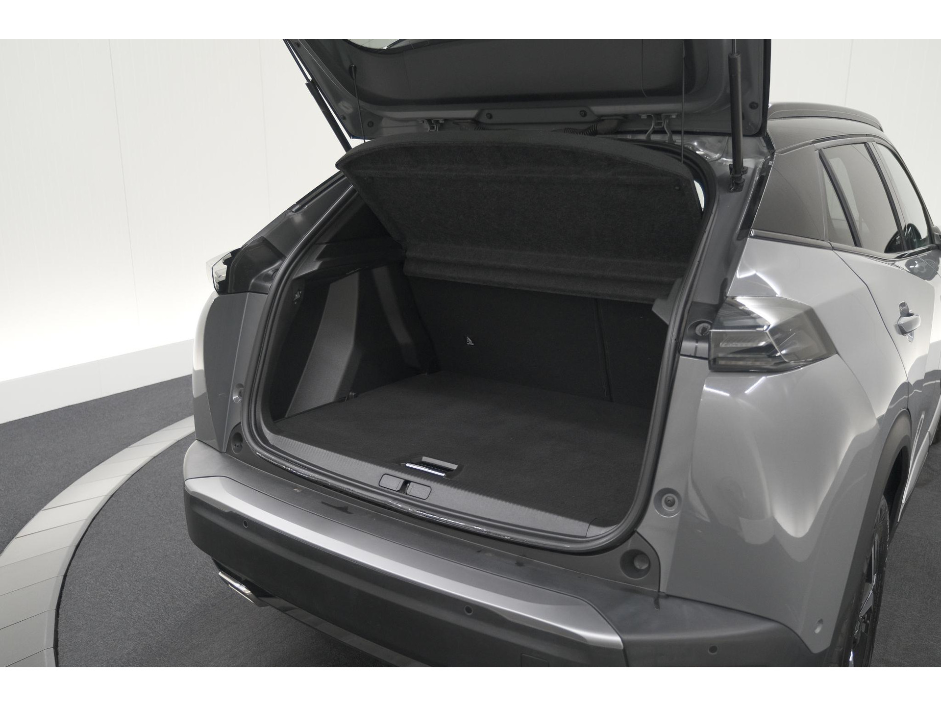Peugeot 2008 1.2 Hybrid 136 GT | 360 Camera | Adaptieve Cruise Control | Navigatie | Dodehoekdetectie