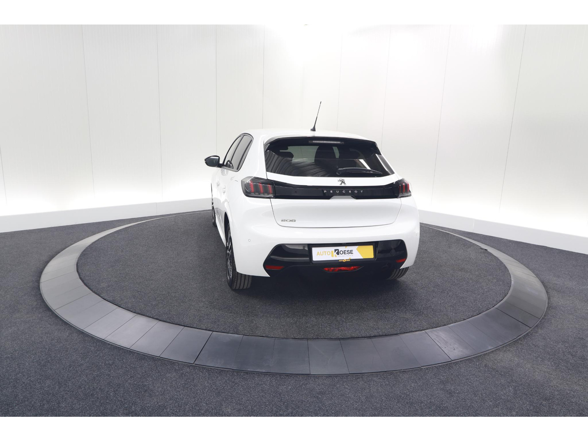 Peugeot 208 PureTech 100 Allure | Adaptieve Cruise Control | Camera | Apple Carplay