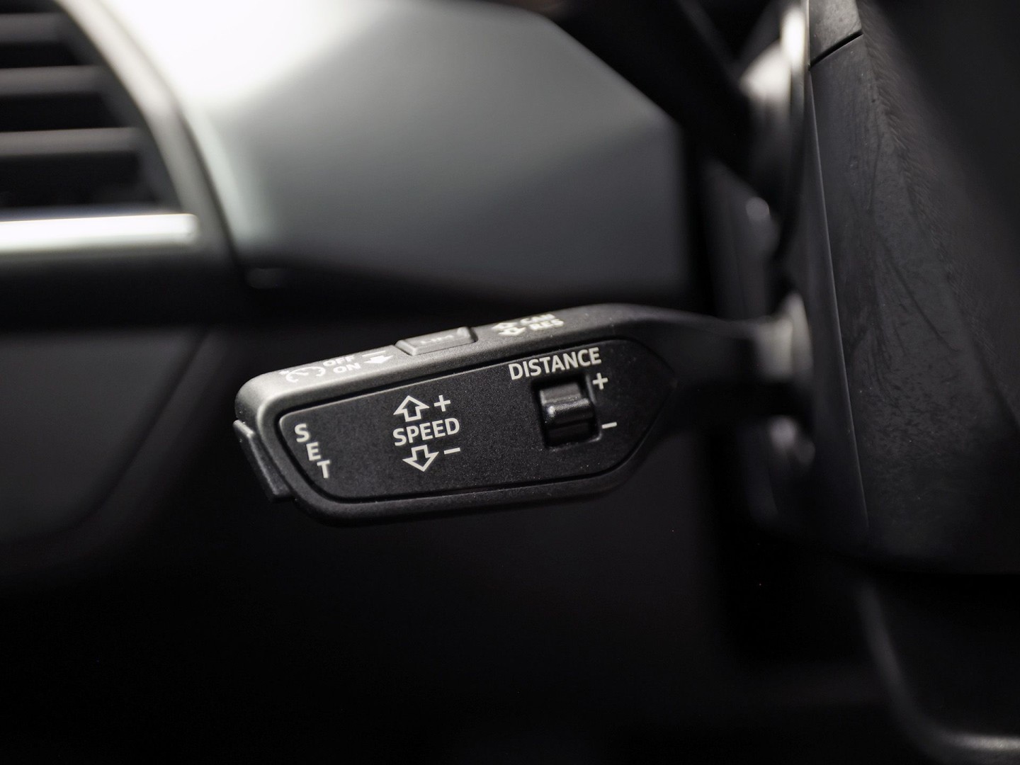 Audi e-tron GT GT 93 kWh Automaat 476Pk (PANORAMADAK, SOH 92,8%, APPLE CARPLAY, 360 CAMERA, MATRIX LED, BANG&OLUFSEN, ELEKTRISCHE STOELEN, STOELVERWARMING/KOELING, NIEUWSTAAT)
