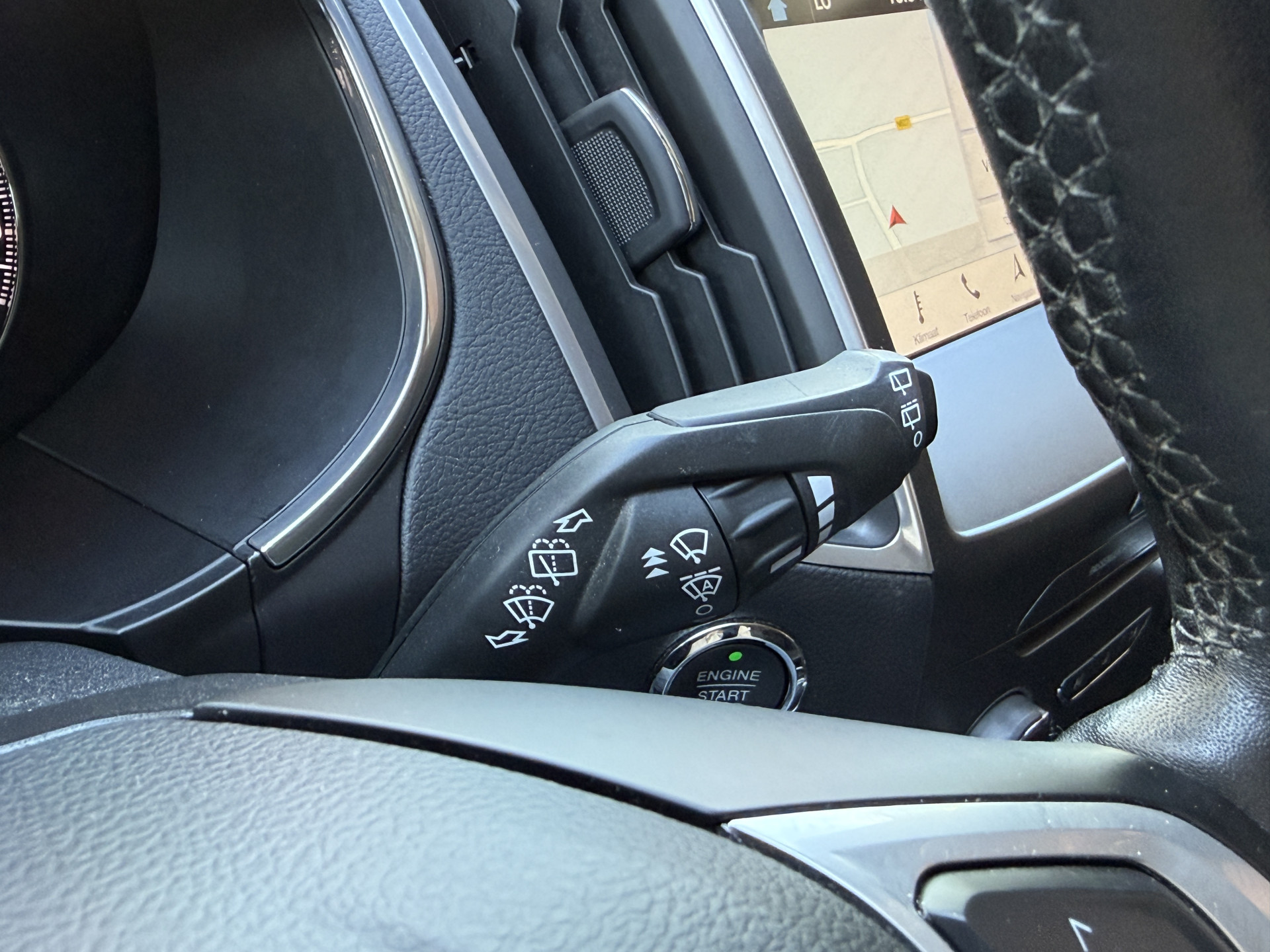 Ford S-Max 1.5 Titanium 7p. | Stoel/stuur verwarming | Trekhaak | Apple Carplay