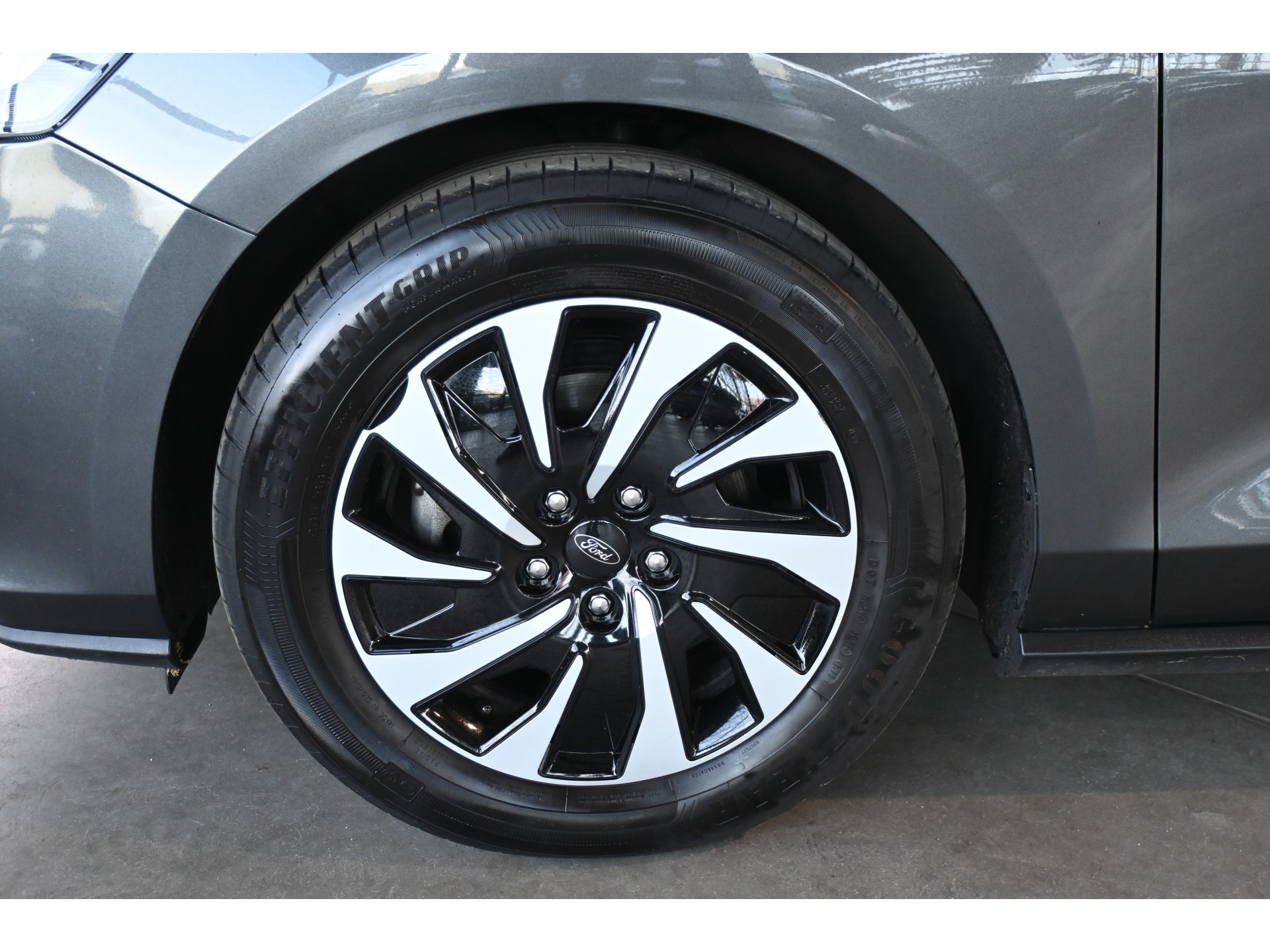 Ford Focus Wagon 1.0 EcoBoost Hybrid Titanium X Nap! Cruise Clima Full LED Trekhaak CarPlay Navigatie Inruil Mogelijk!