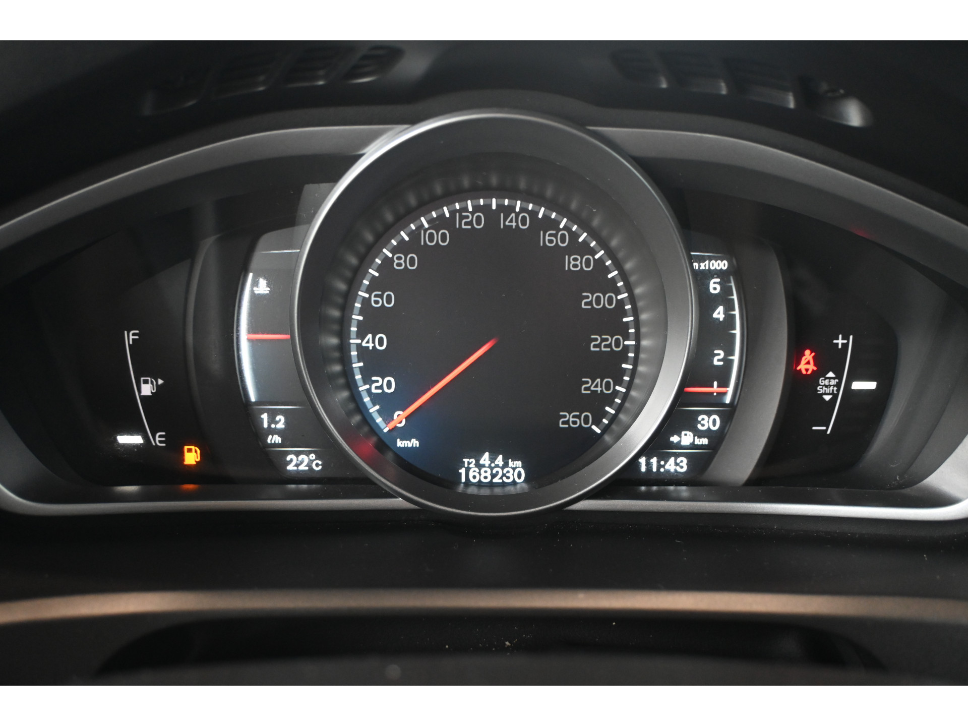 Volvo V40 2.0 T2 Momentum Nap Clima Cruise control Trekhaak Navigatie Stoelverwarming Goed onderhouden! Inruil Mogelijk!