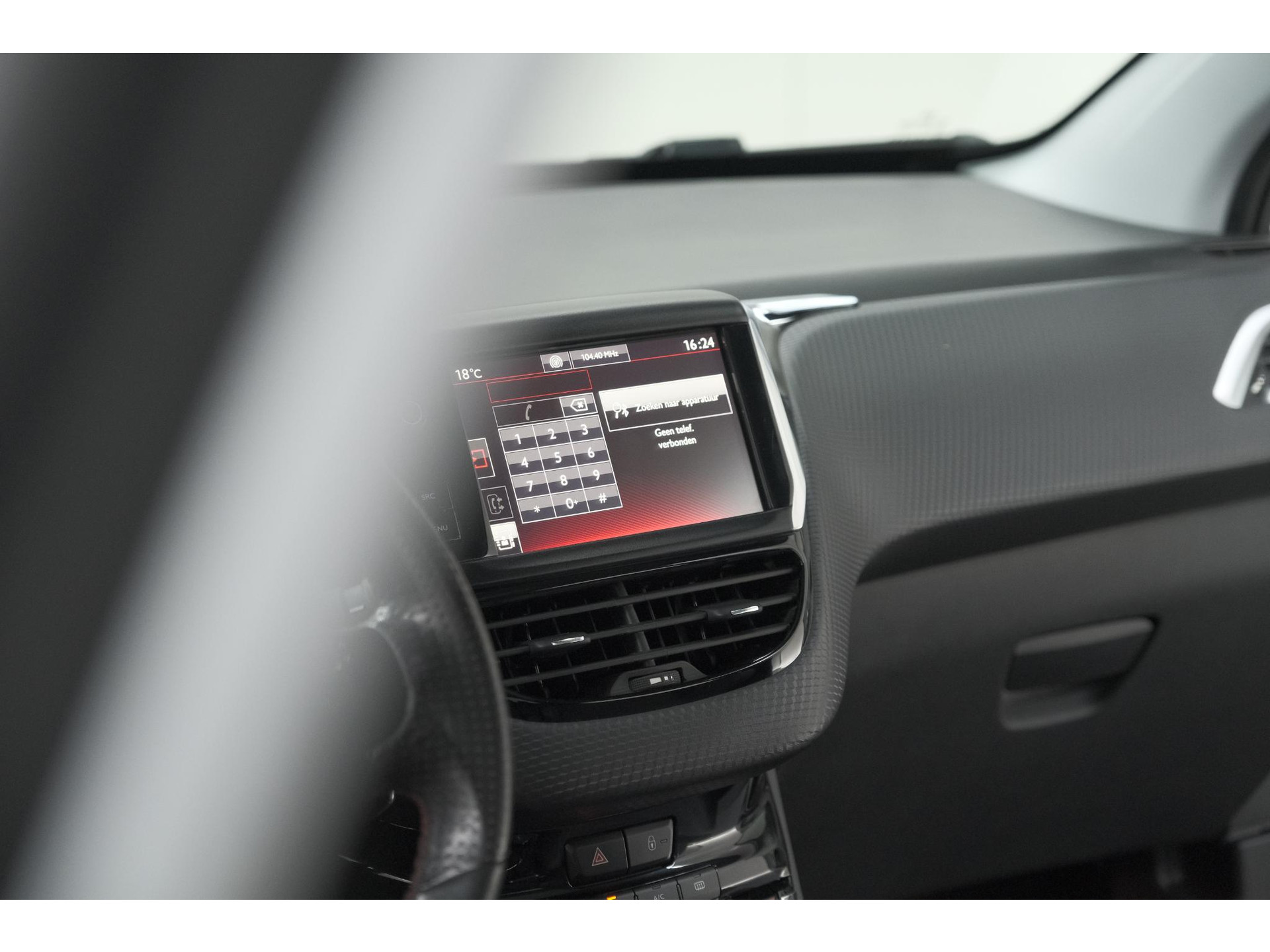 Peugeot 2008 PureTech 110 EAT6 GT | Trekhaak | Camera | Panoramadak | Apple Carplay