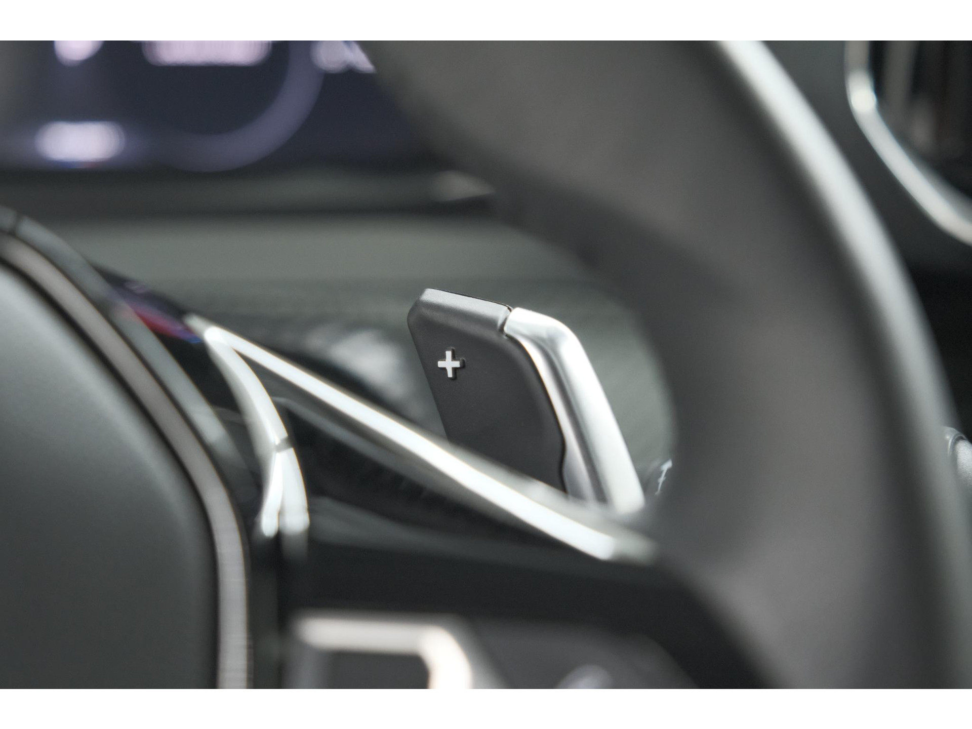 Peugeot 208 1.2 Hybrid 110 e-DCS6 Allure | Apple Carplay | Parkeersensoren Voor + Achter | Climate Control