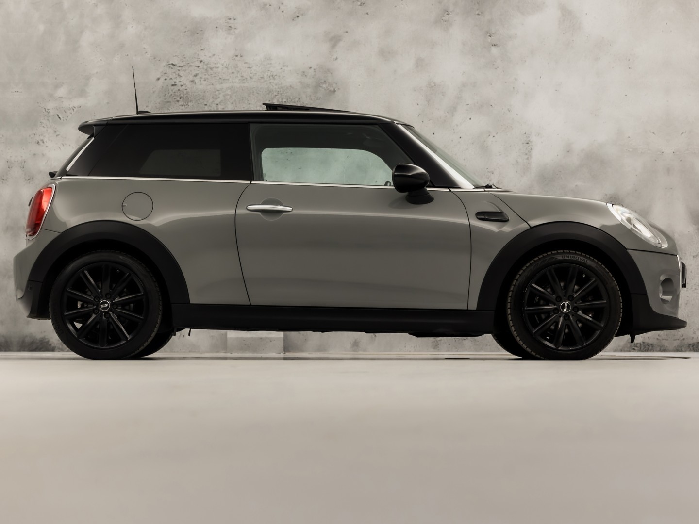 MINI One 1.5 Cooper Marylebone (PANORAMADAK, NAVIGATIE, CLIMATE, LEDER, STOELVERWARMING, SPORTSTOELEN, UNIUN JACK ACHTERLICHTEN, GETINT GLAS, NIEUWSTAAT)