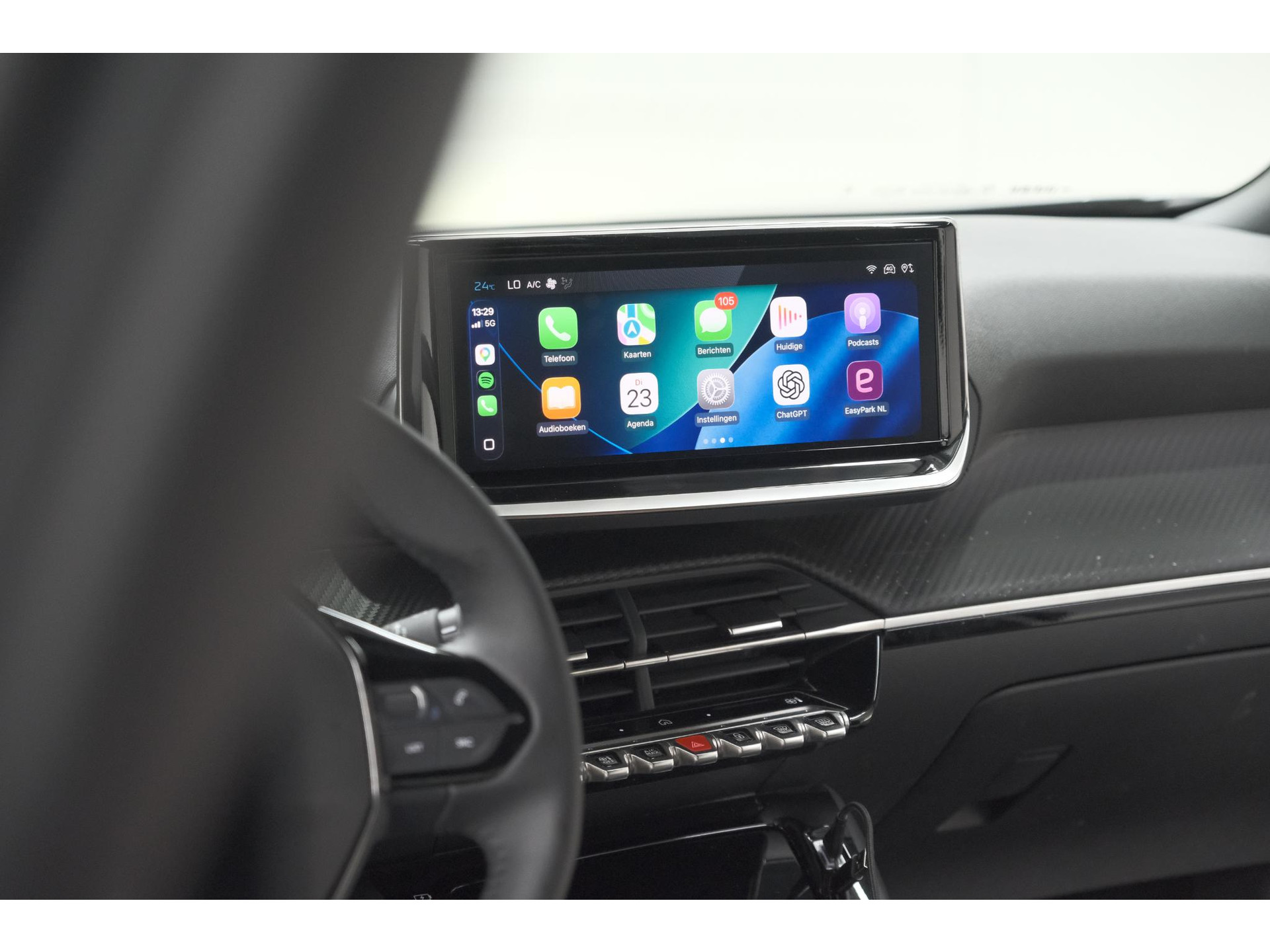 Peugeot 2008 PureTech 100 Allure | Apple Carplay | Parkeersensoren | Climate control
