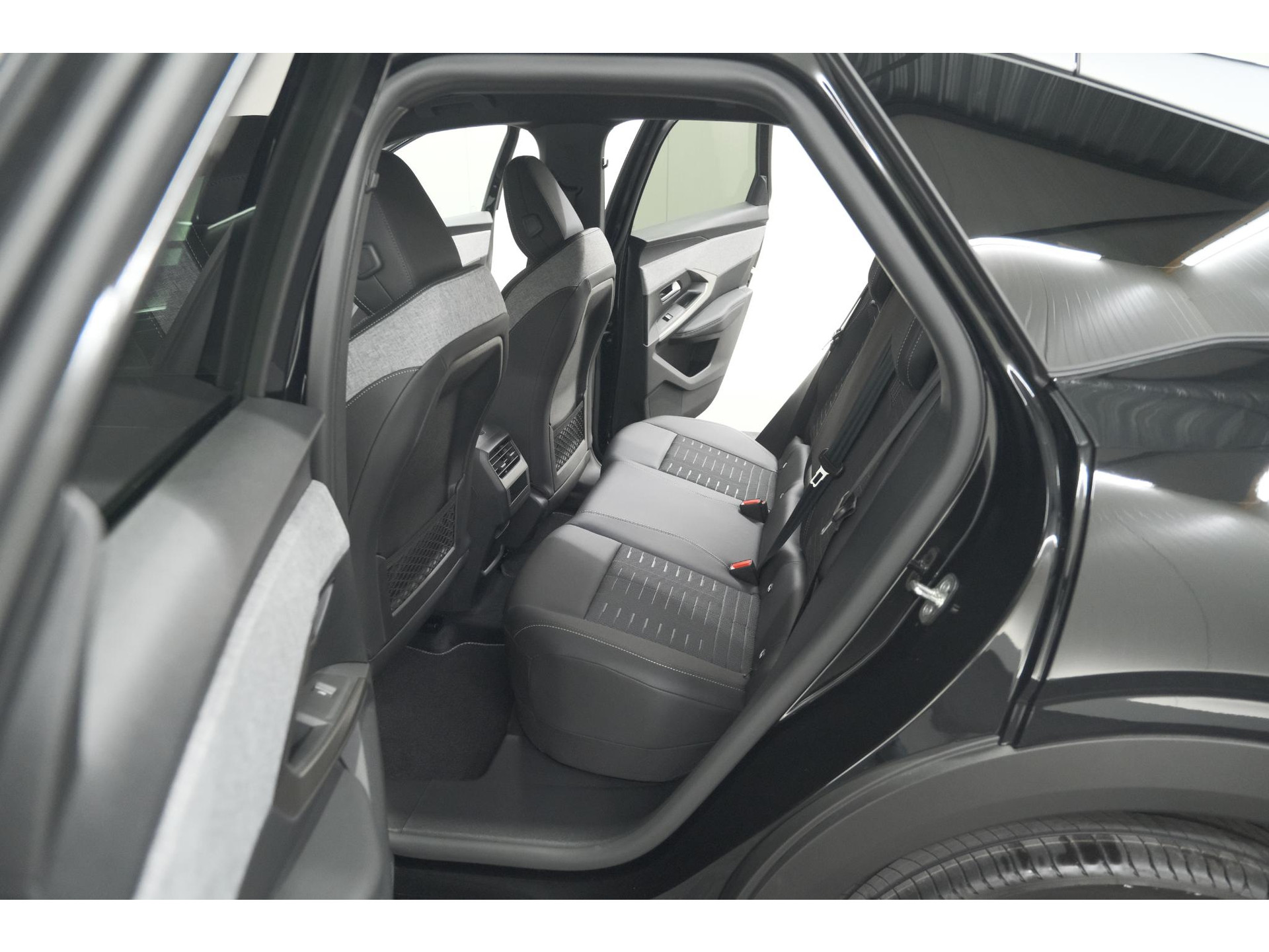 Peugeot 3008 Hybrid 145 e-DCS6 GT | Elektrische Kofferklep | Camera | Adaptieve Cruise Control | Apple CarPlay