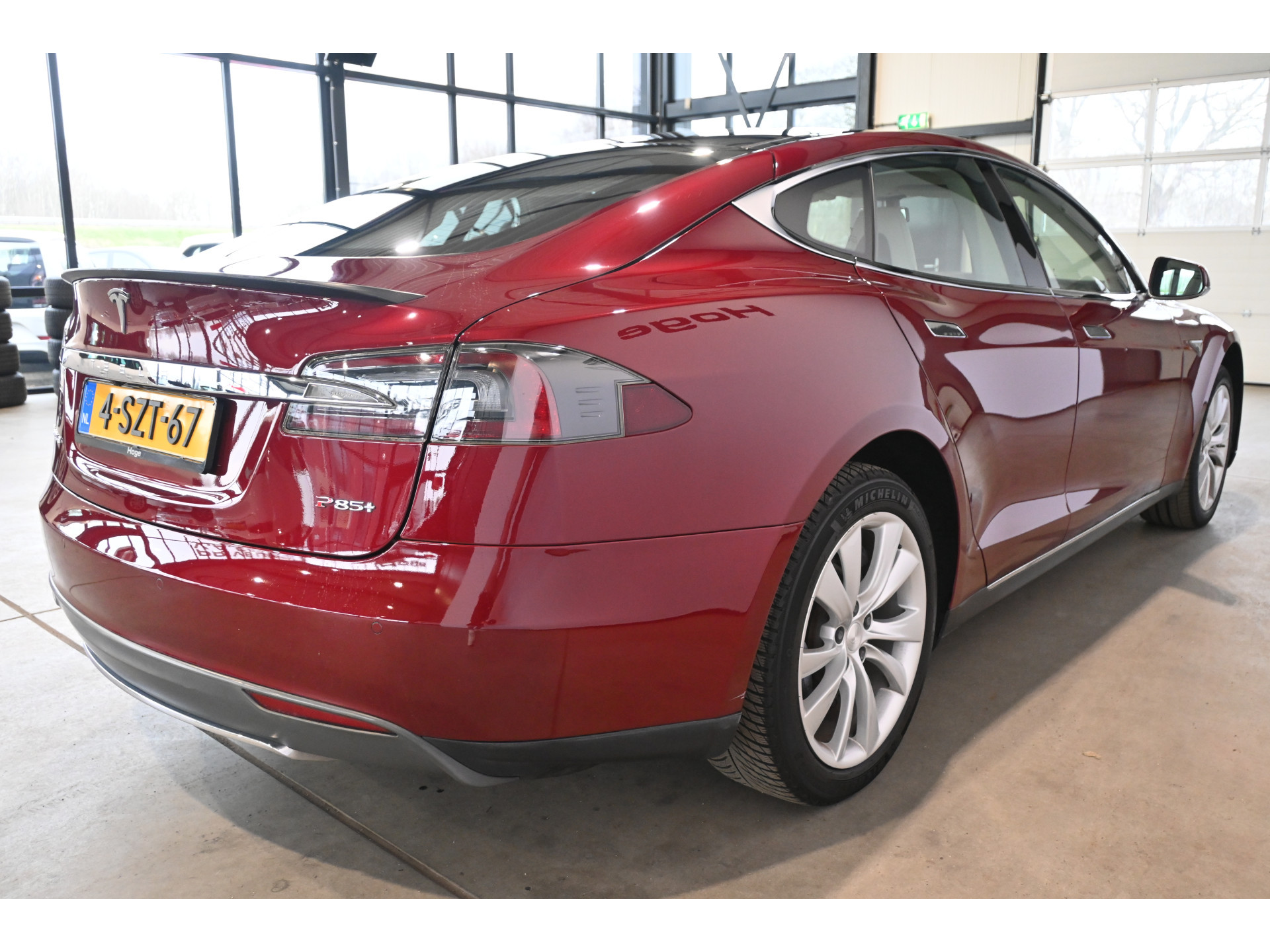 Tesla Model S 85 Performance Tech Pack ECC Navigatie Licht metaal MARGE 339KM Actieradius! Inruil mogelijk
