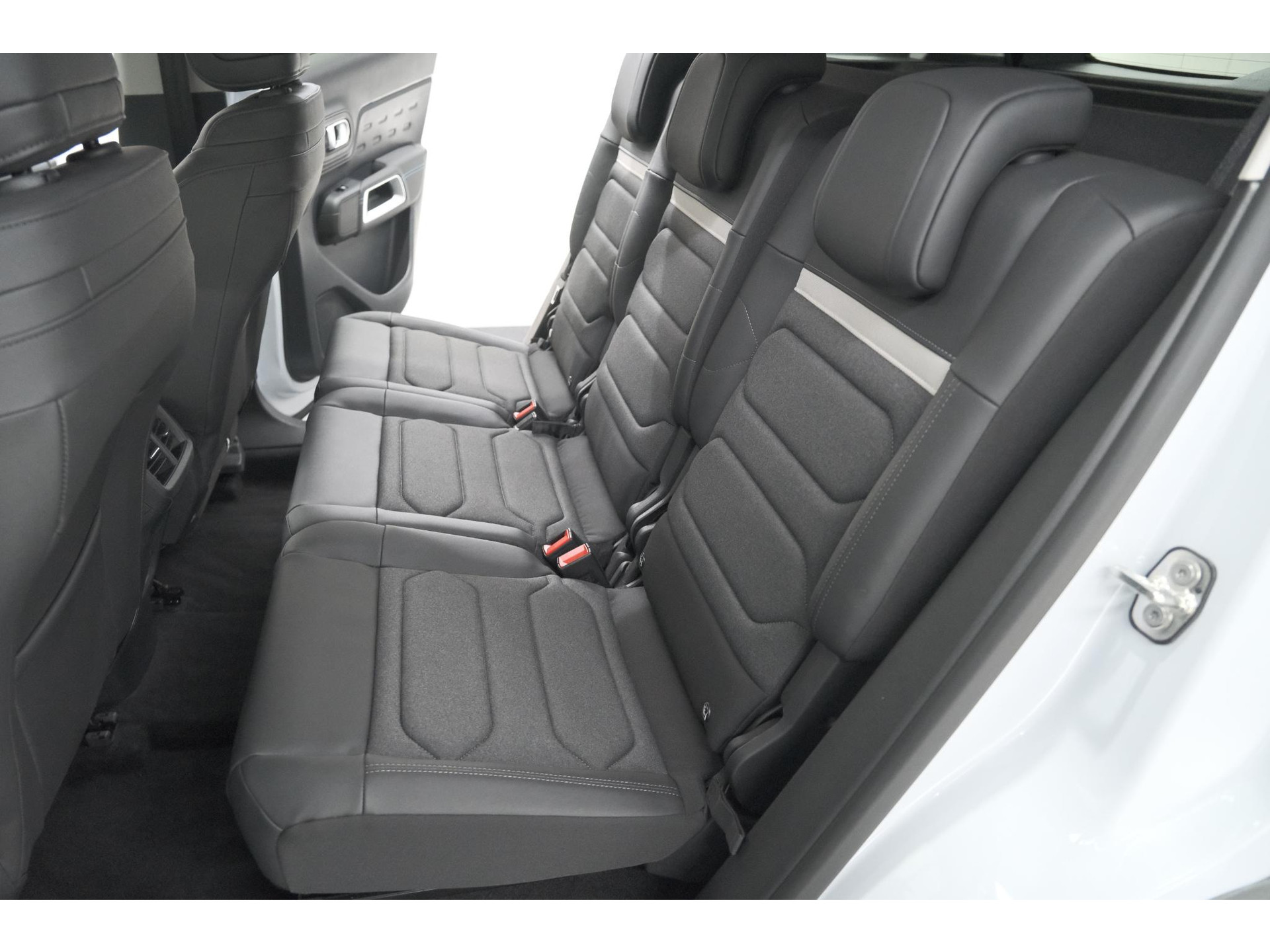 Citroen C5 Aircross 1.2 Hybrid 145pk Max | Camera | Adaptieve Cruise Control | Dodehoekdetectie