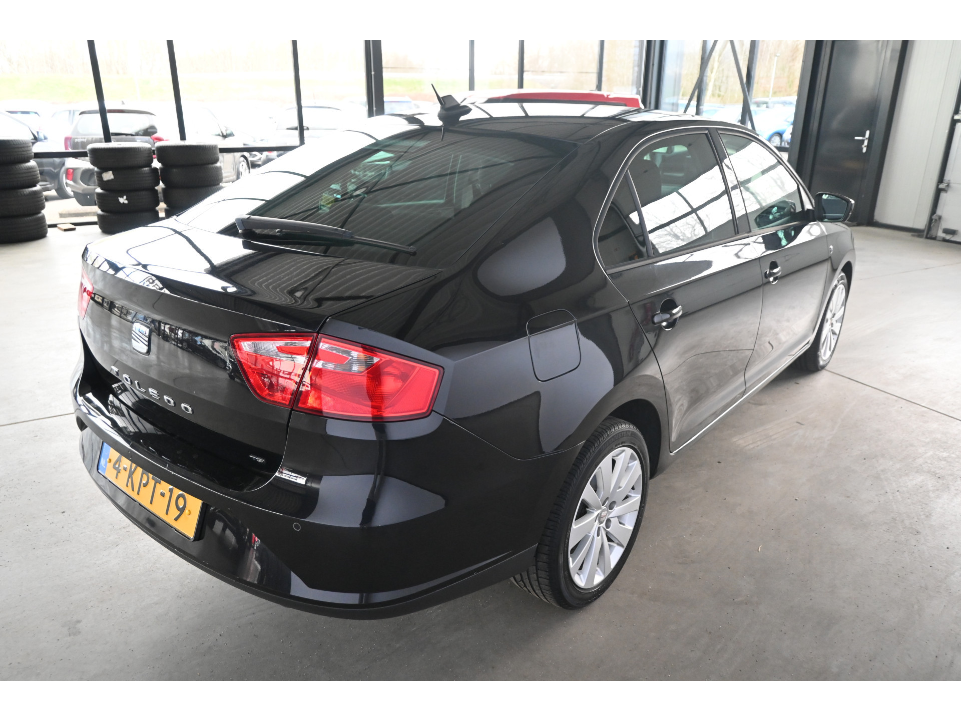 SEAT Toledo 1.2 TSI Businessline High Clima Navigatie Cruise Control Goed Onderhouden! Inruil Mogelijk!