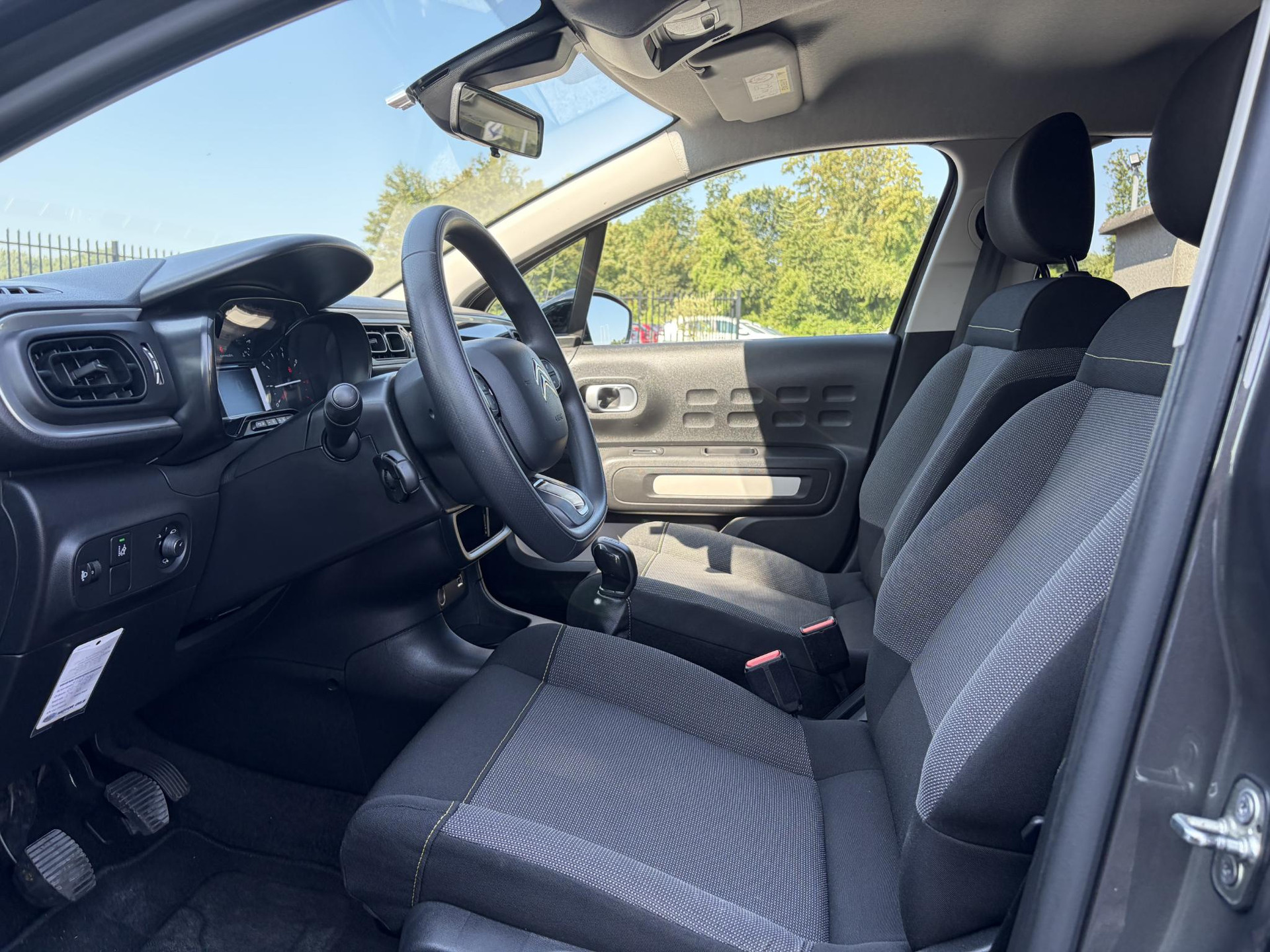 Citroen C3 1.2 PureTech S&S Feel D-riem vv in 2025,2e Eigenaar,Navi,Carplay,Clima,Cruise,Pdc,Rijstrooksensor,N.A.P,Apk tot 03-2028