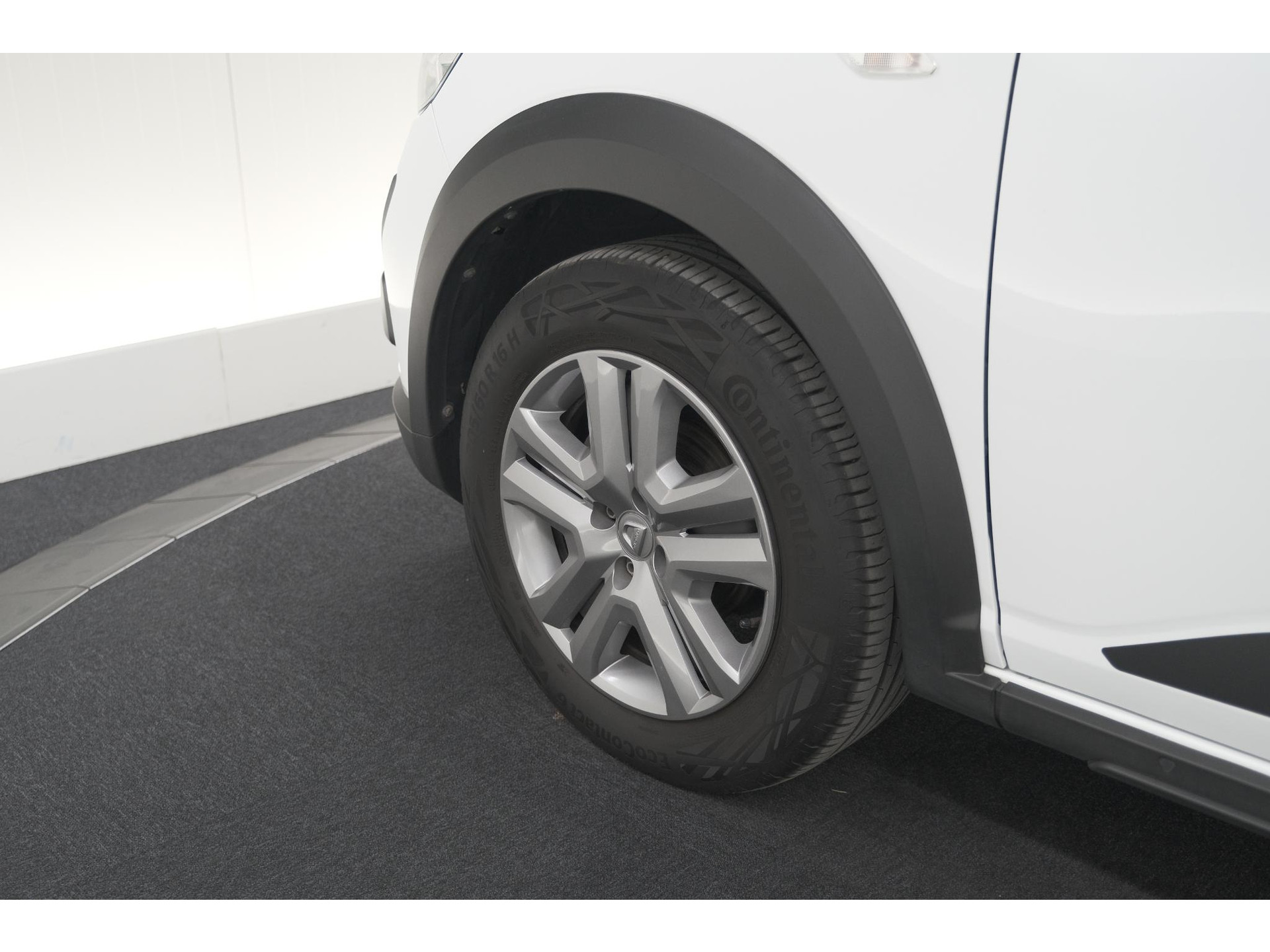 Dacia Sandero Stepway 1.0 TCe 90 Comfort | Apple Carplay | Parkeersensoren | Cruise Control