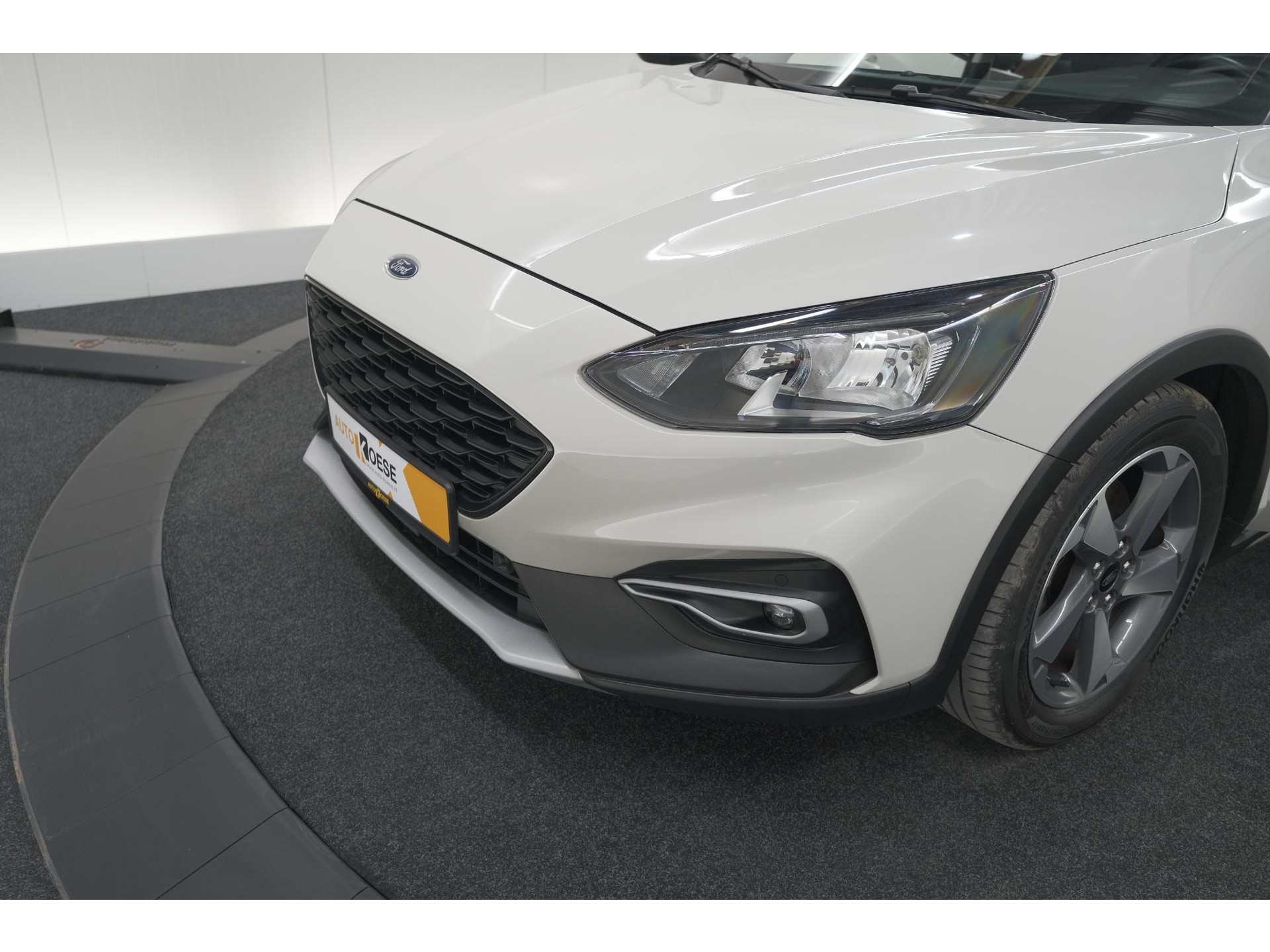 Ford Focus 1.5 EcoBoost Active Business | Lage Kilometerstand | Navigatie | Parkeersensoren | Apple Carplay