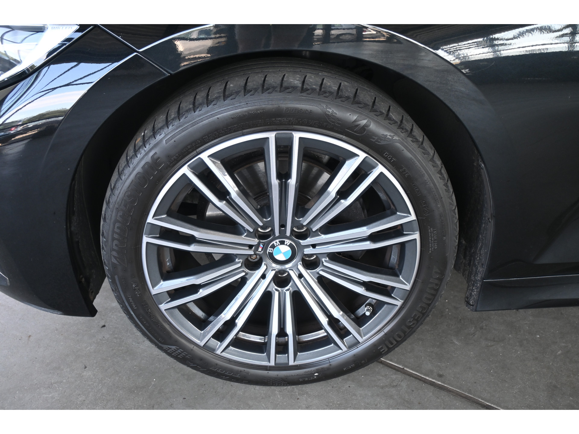 BMW 3-serie Touring 320i Automaat Business Edition Plus M-Pakket Navigatie LED Panoramadak Goed Onderhouden! Inruil Mogelijk!