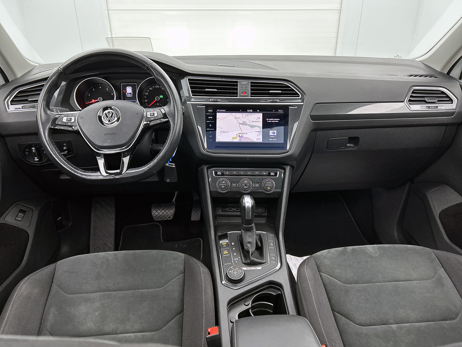 Volkswagen Tiguan 2.0 TSI 4Motion Highline Business R | PANORAMA | HEAD UP | ADAPTIVE | ELEKTR. A-KLEP | STOELVERW. | NAVI |
