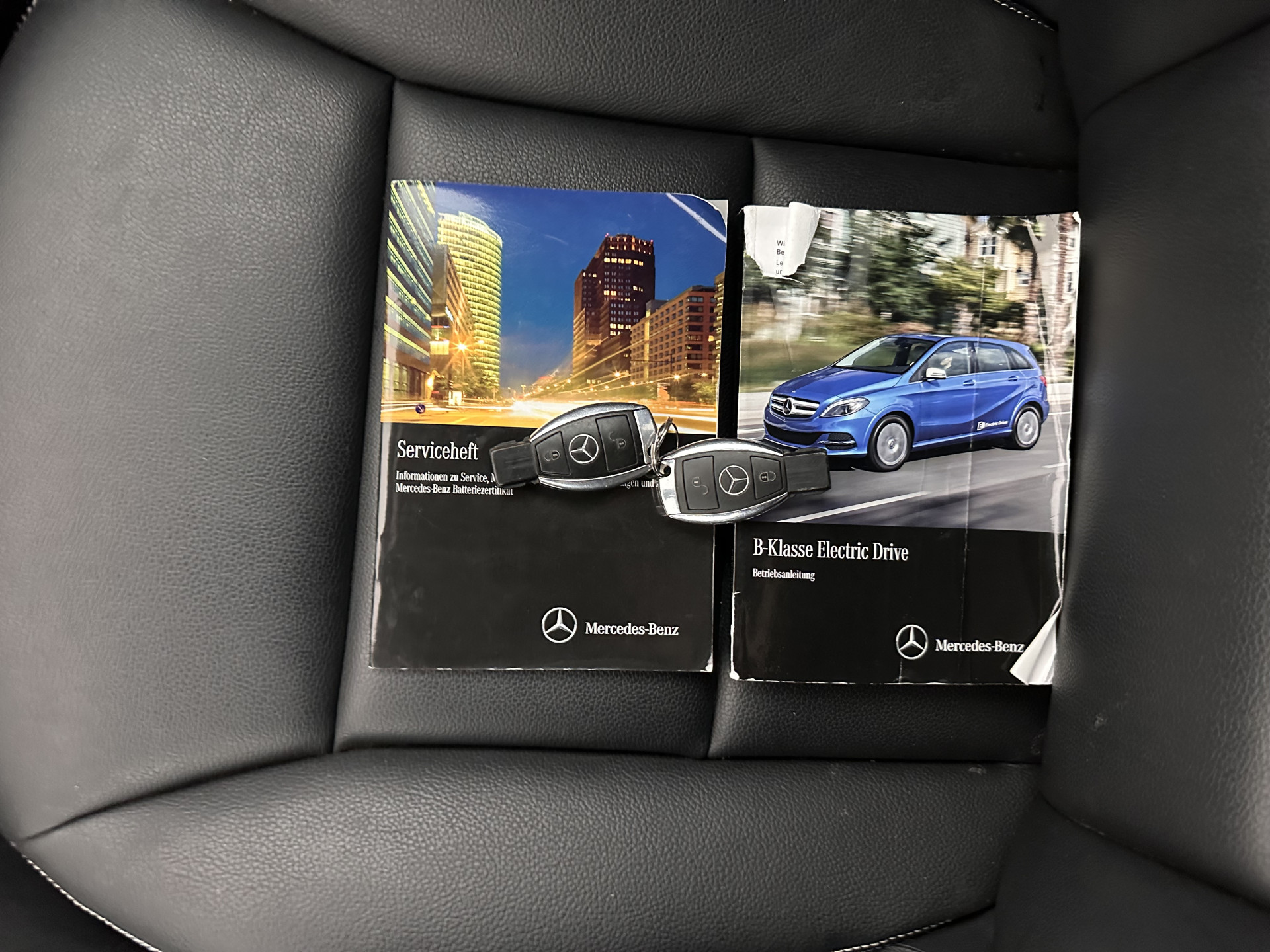 Mercedes-Benz B-klasse Electric Drive 28 kWh [ 3-Fase ] Aut.*LEATHER | XENON | NAVI-FULLMAP | HEATED-COMFORTSEATS | ECC | PDC | CRUISE | PRIVACY-GLASS | CARBON-INLAY | 18''ALU*