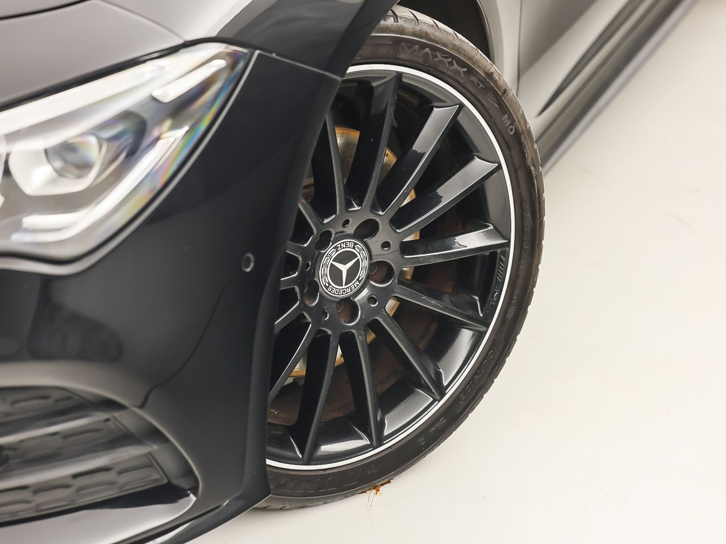 Mercedes-Benz CLA-Klasse 200 AMG Sport 163Pk Automaat (PANORAMADAK, GROOT NAVI, LEDER, CAMERA, SPORTSTOELEN, GETINT GLAS, STOELVERWARMING, NIEUWSTAAT)