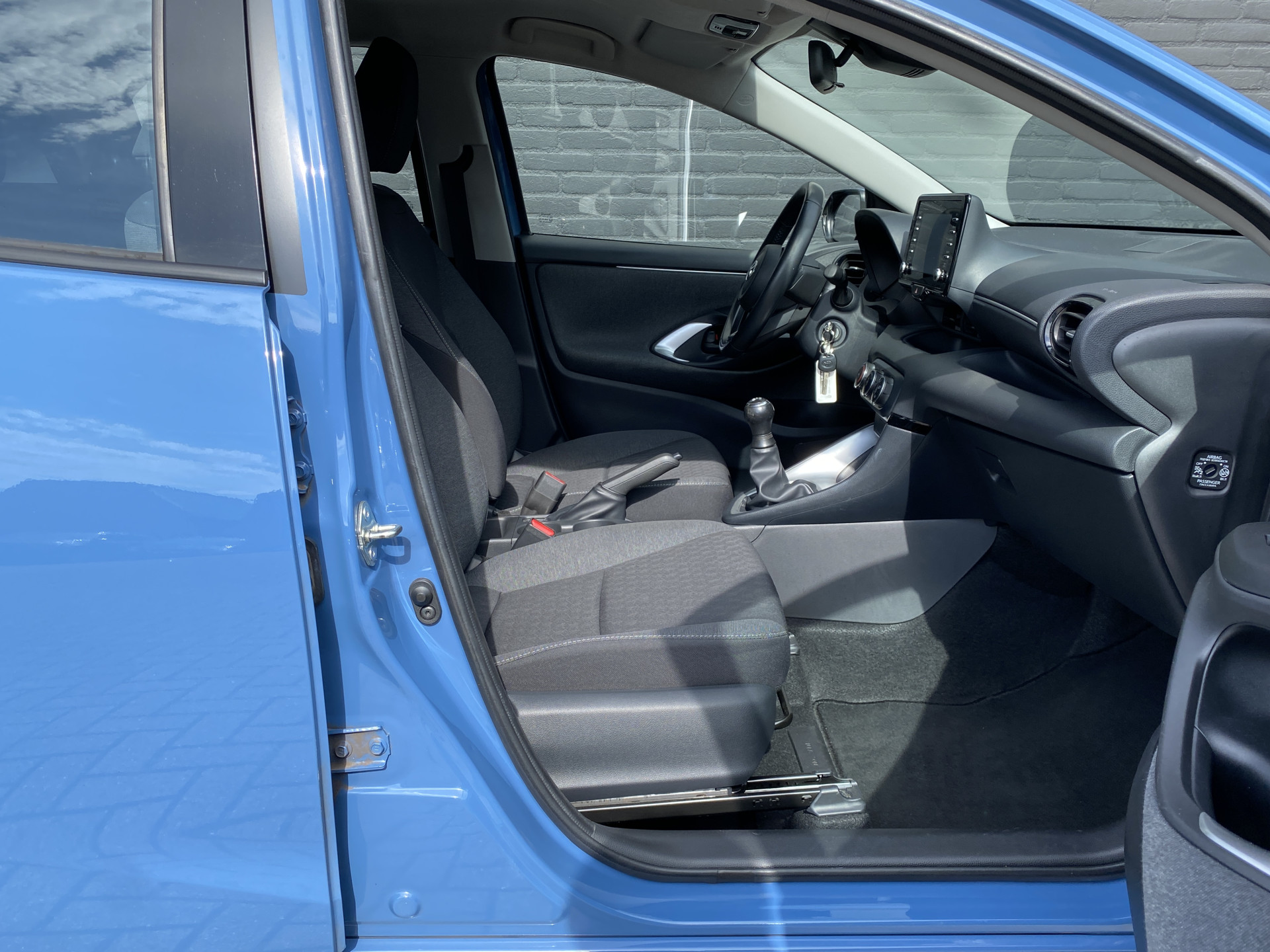Toyota Yaris 1.0 VVT-i Active | 1e eigenaar | apple carplay/android auto | trekhaak | camera | adaptieve cruise | BTW