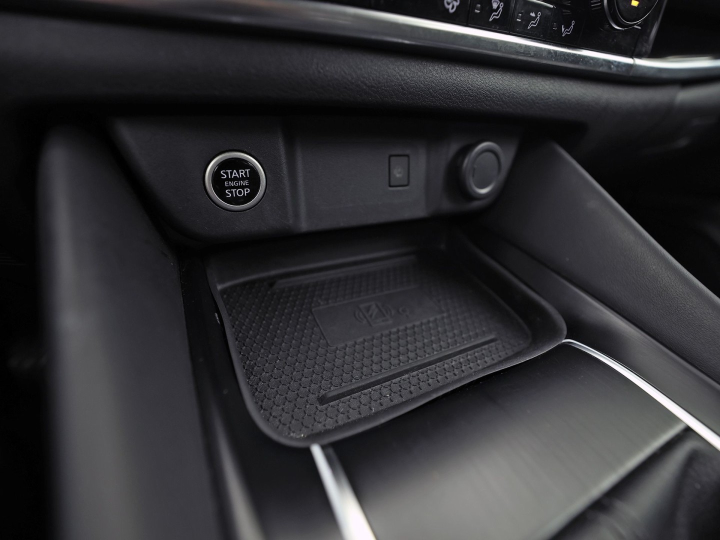 Nissan Qashqai 1.3 MHEV N-Style (GROOT NAVI, 1e EIGENAAR, APPLE CARPLAY, CLIMATE, 360 CAMERA, GETINT GLAS, SPORTSTOELEN, ADAPTIVE CRUISE, LANE ASSIST, NIEUWSTAAT)