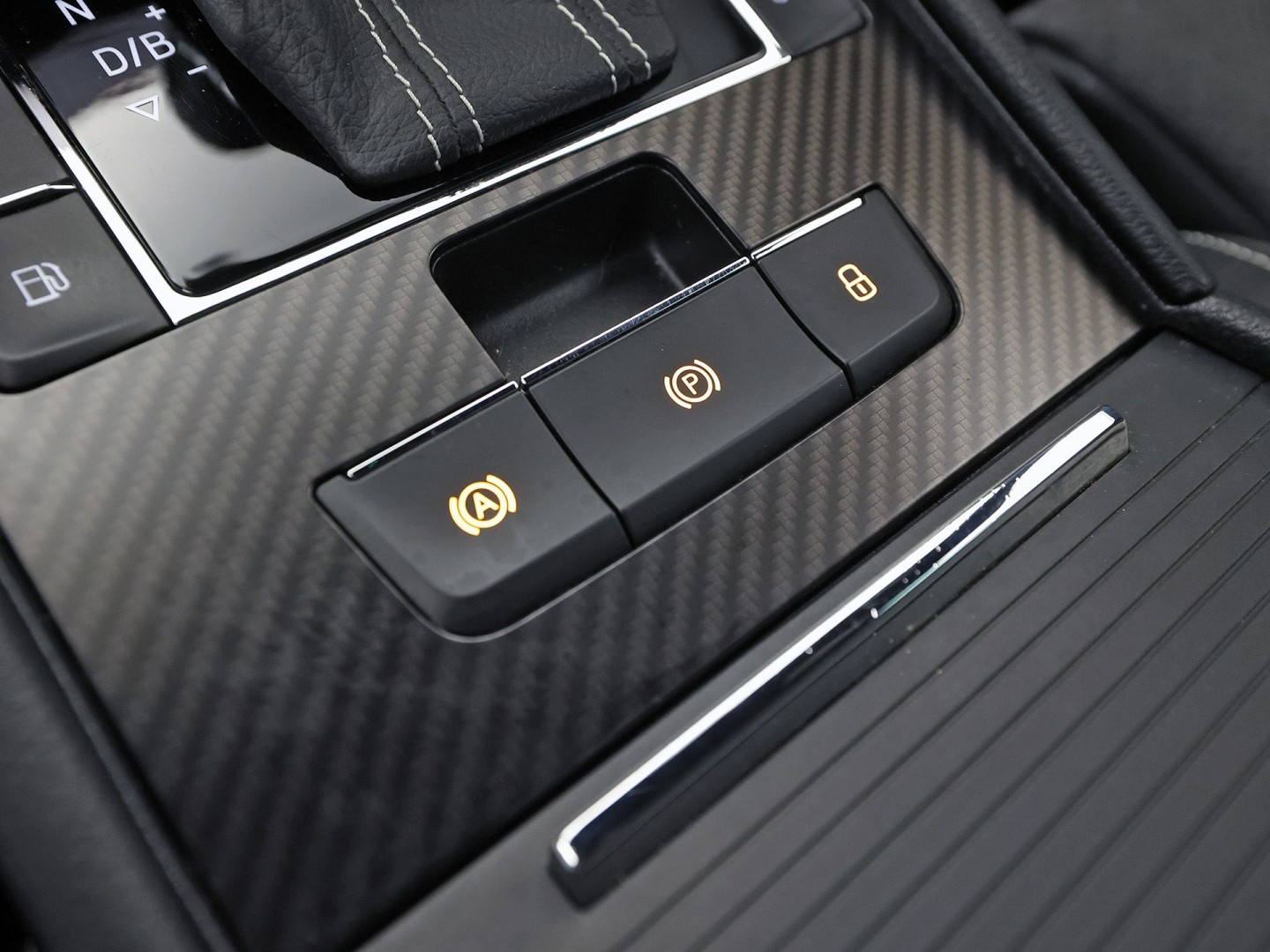 ŠKODA Superb Combi 1.4 TSI iV Sportline 218Pk Automaat (VIRTUAL COCKPIT, SOH 90,5%, APPLE CARPLAY, MEMORY SEATS, STOELVERWARMING ACHTER, GETINT GLAS, ADAPTIVE CRUISE, SFEERVERLICHTING, NIEUWE APK, NIEUWSTAAT)
