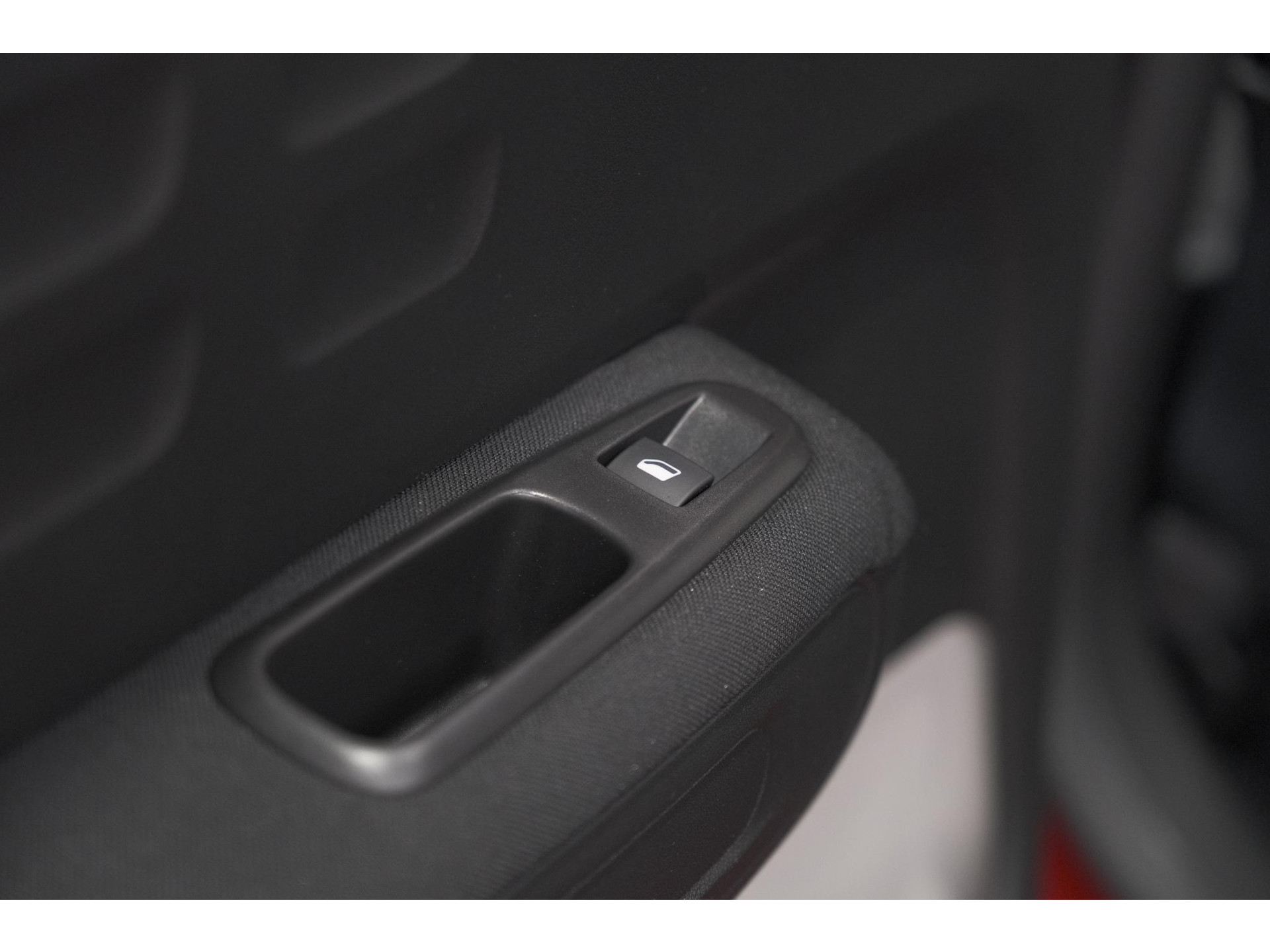 Citroen C3 PureTech 82 S&S Shine | Camera | Apple Carplay | Parkeersensoren | 16 Inch Velgen