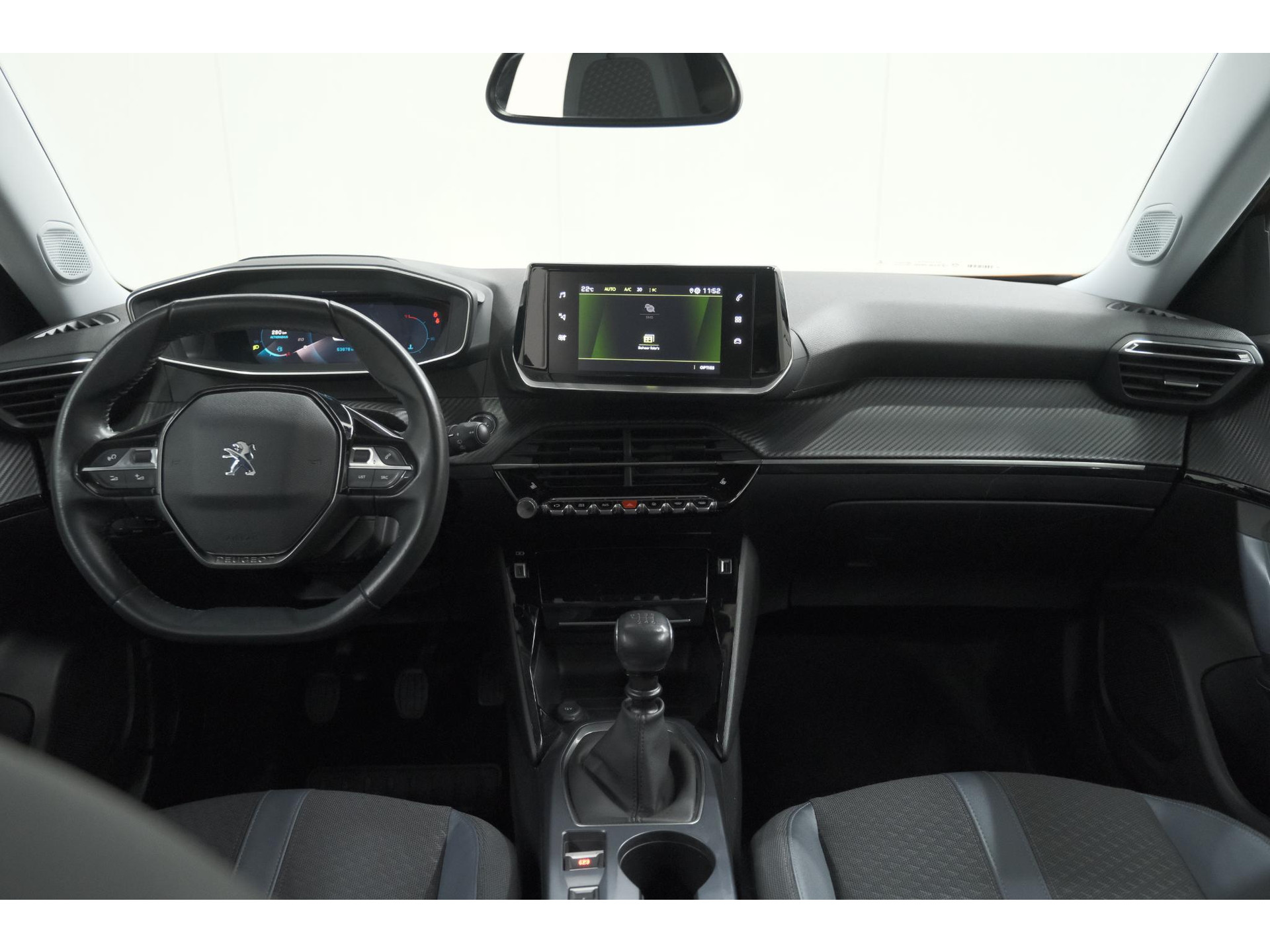 Peugeot 2008 PureTech 130 Allure Pack | Trekhaak | Adaptieve Cruise Control | Camera | Stoelverwarming